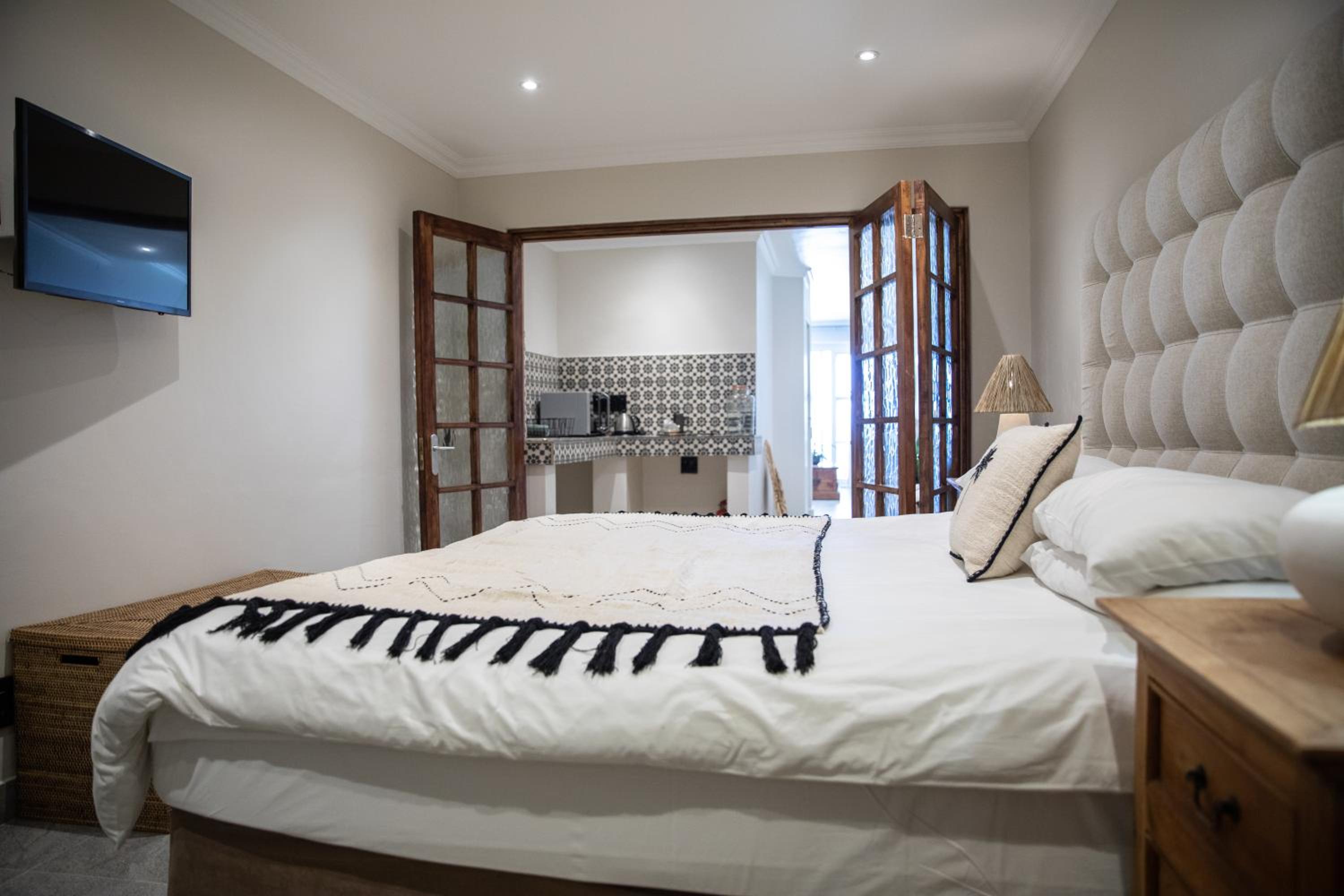 Classic Double Room with Sea View - Photo 7