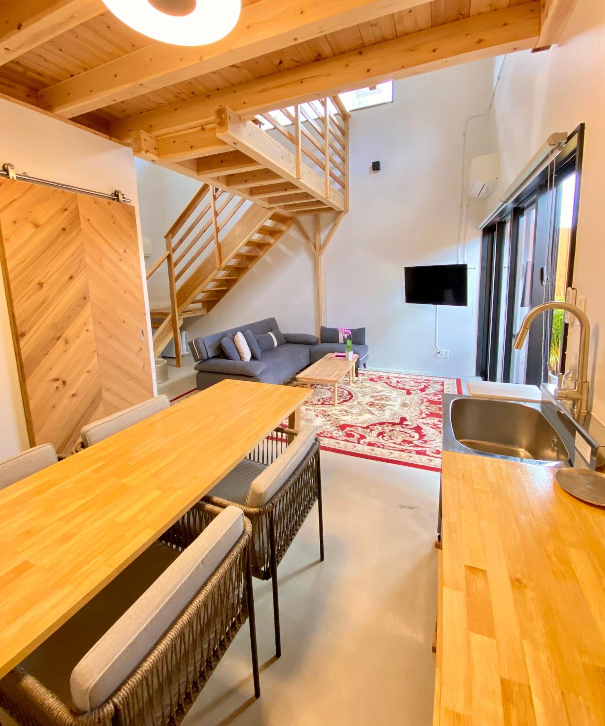 Loft - Photo 33