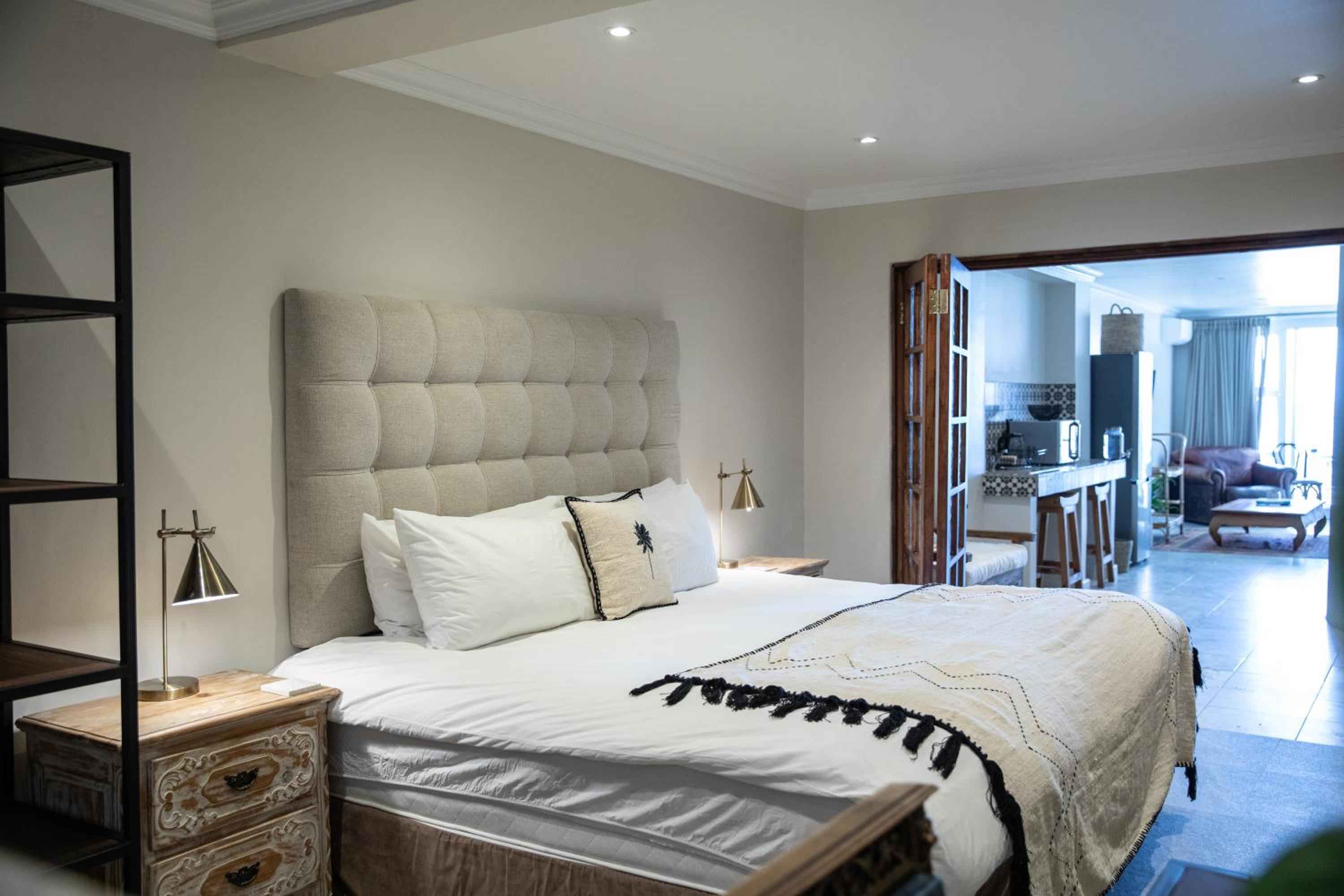 Classic Double Room with Sea View - Photo 30