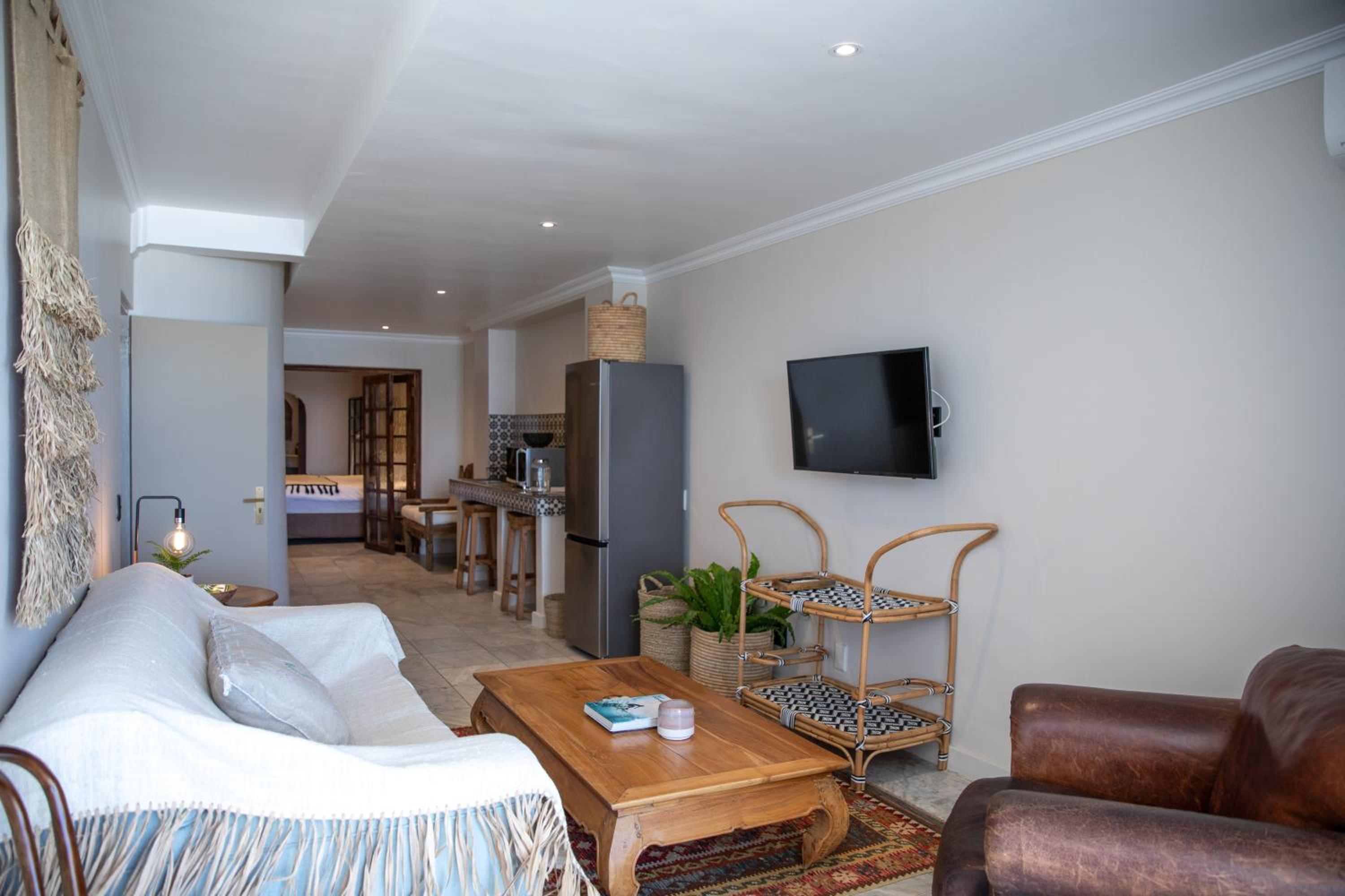 Classic Double Room with Sea View - Photo 13