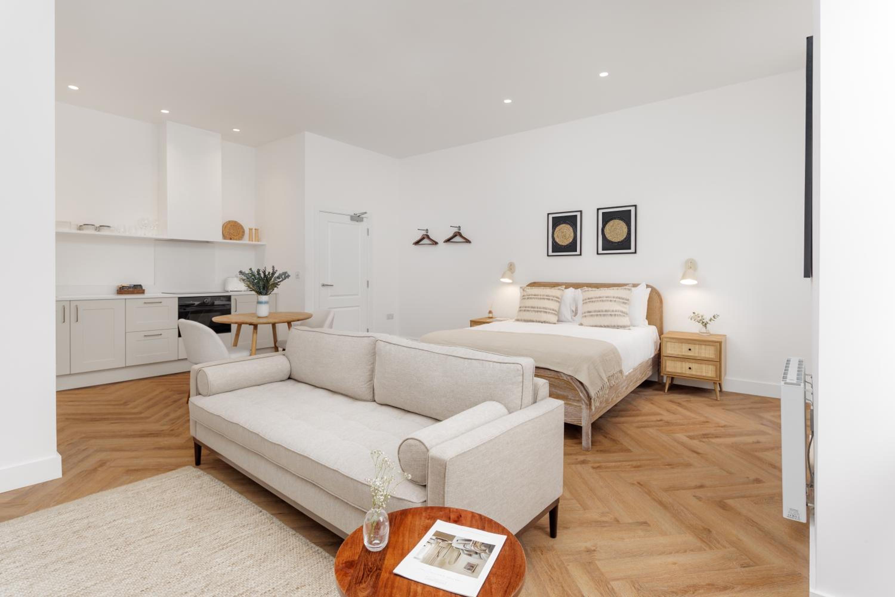 One-Bedroom Apartment