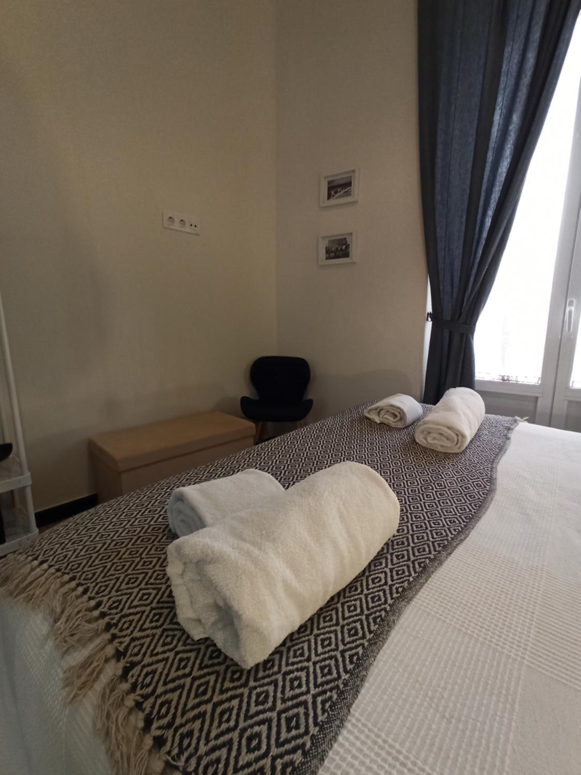 Apartamento de un dormitorio superior con balcón
