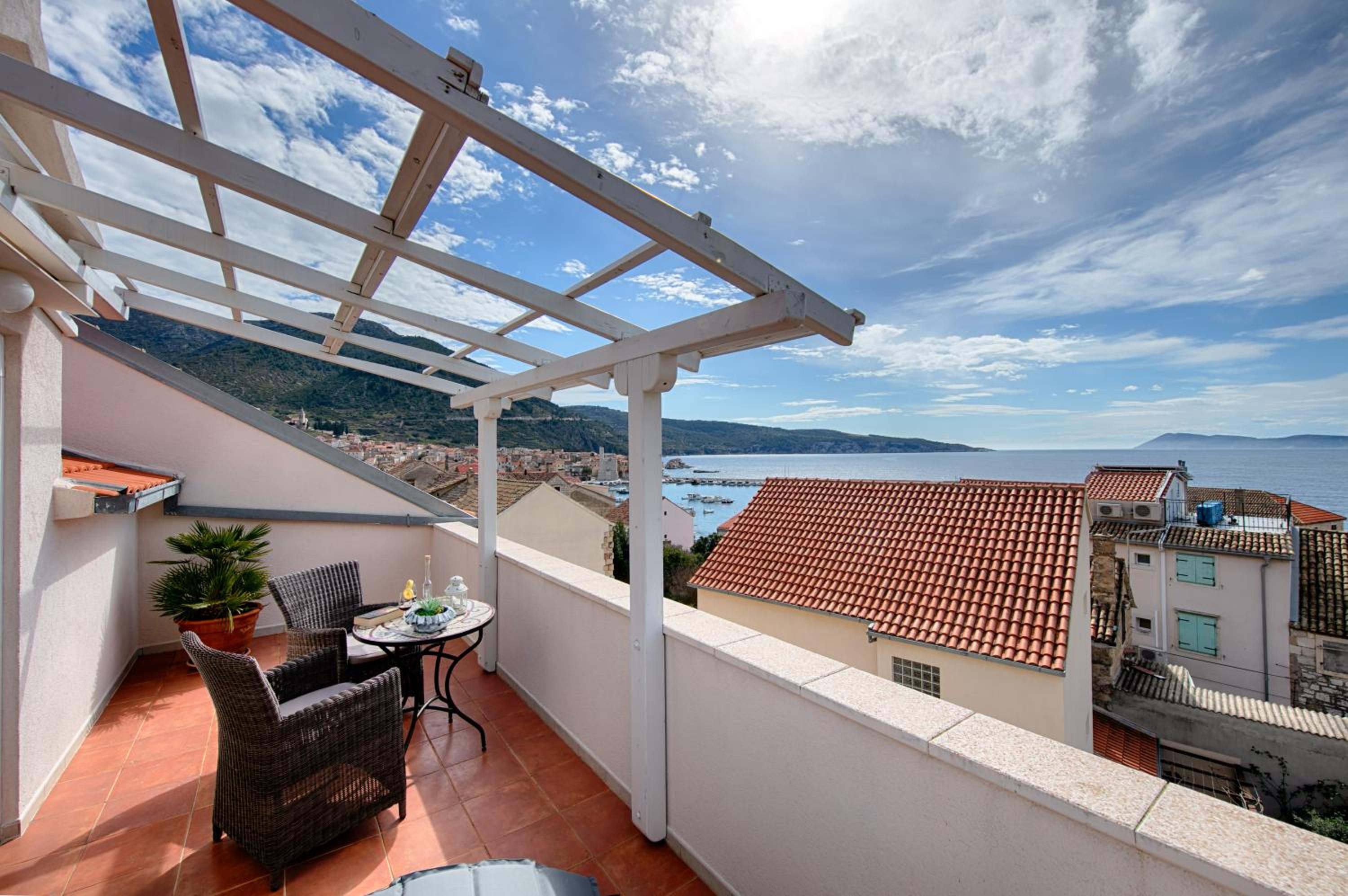 Studio with Balcony Sea view photo 2