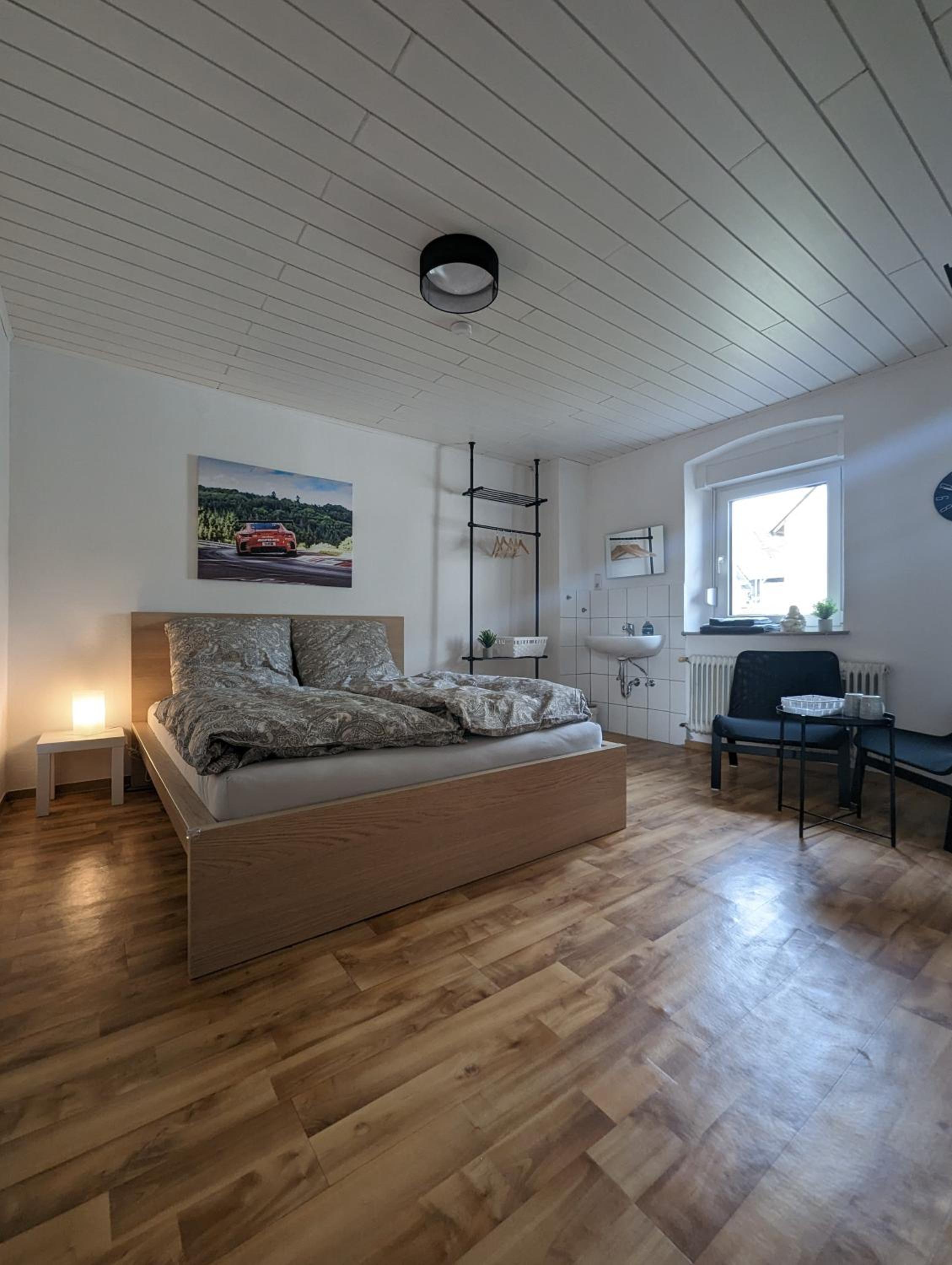 Double Room with Shared Bathroom photo 1