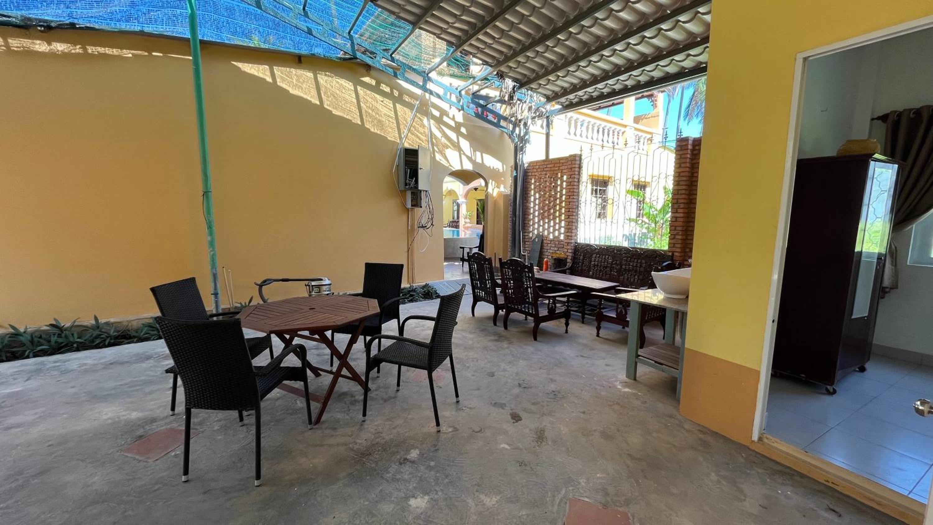 Family Room with Terrace - Photo 2