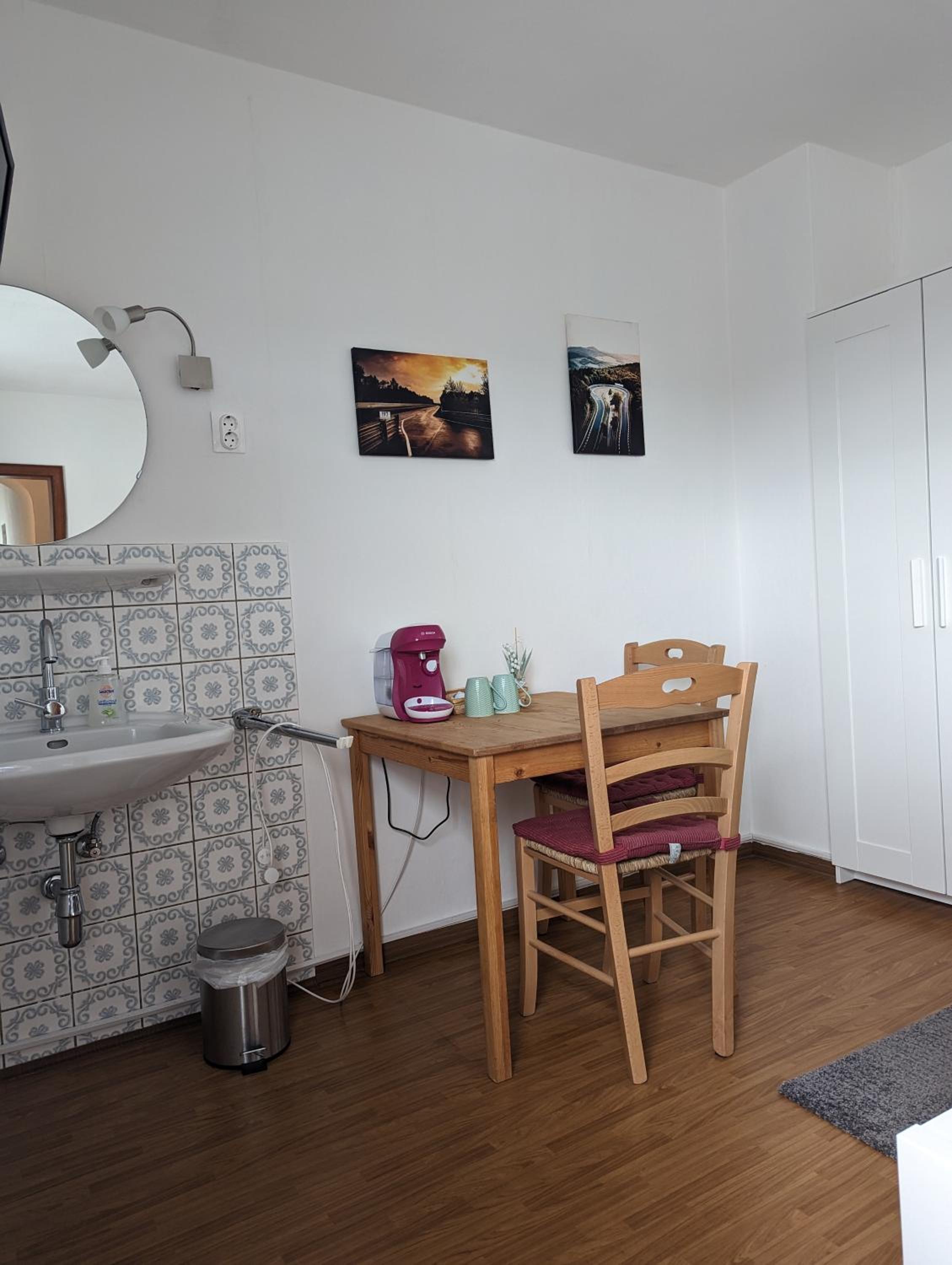 Standard Double Room with Shared Bathroom photo 3
