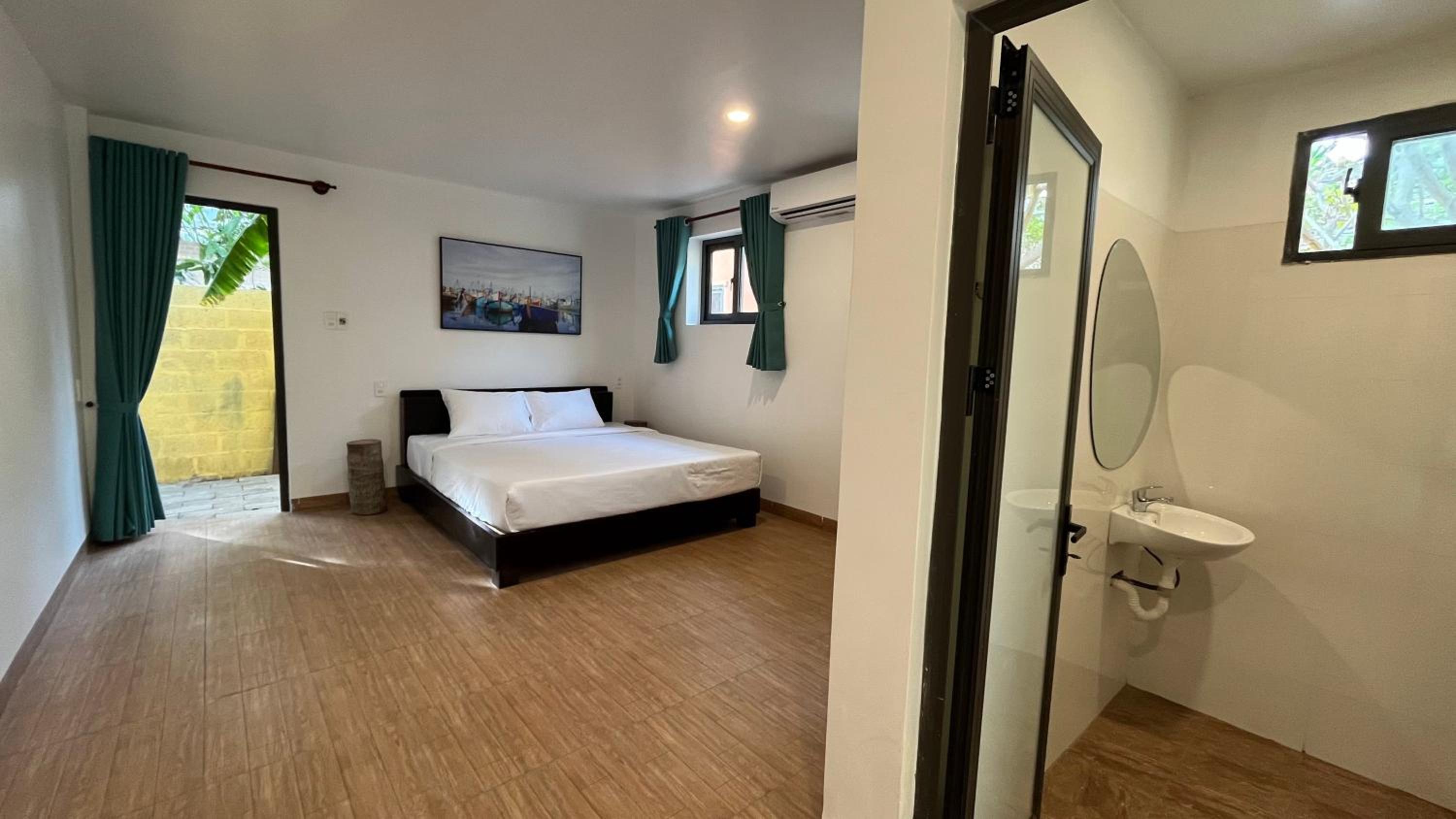 King Room with Garden View