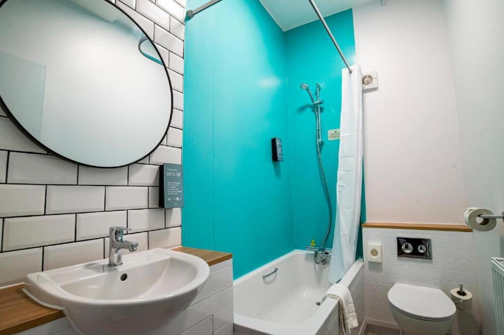 Double Room - Photo 8