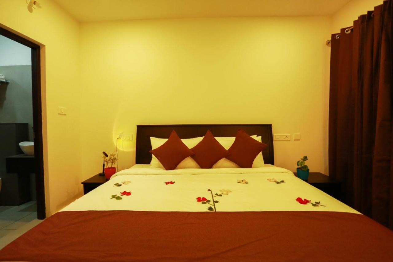 Superior King Room - Photo 4