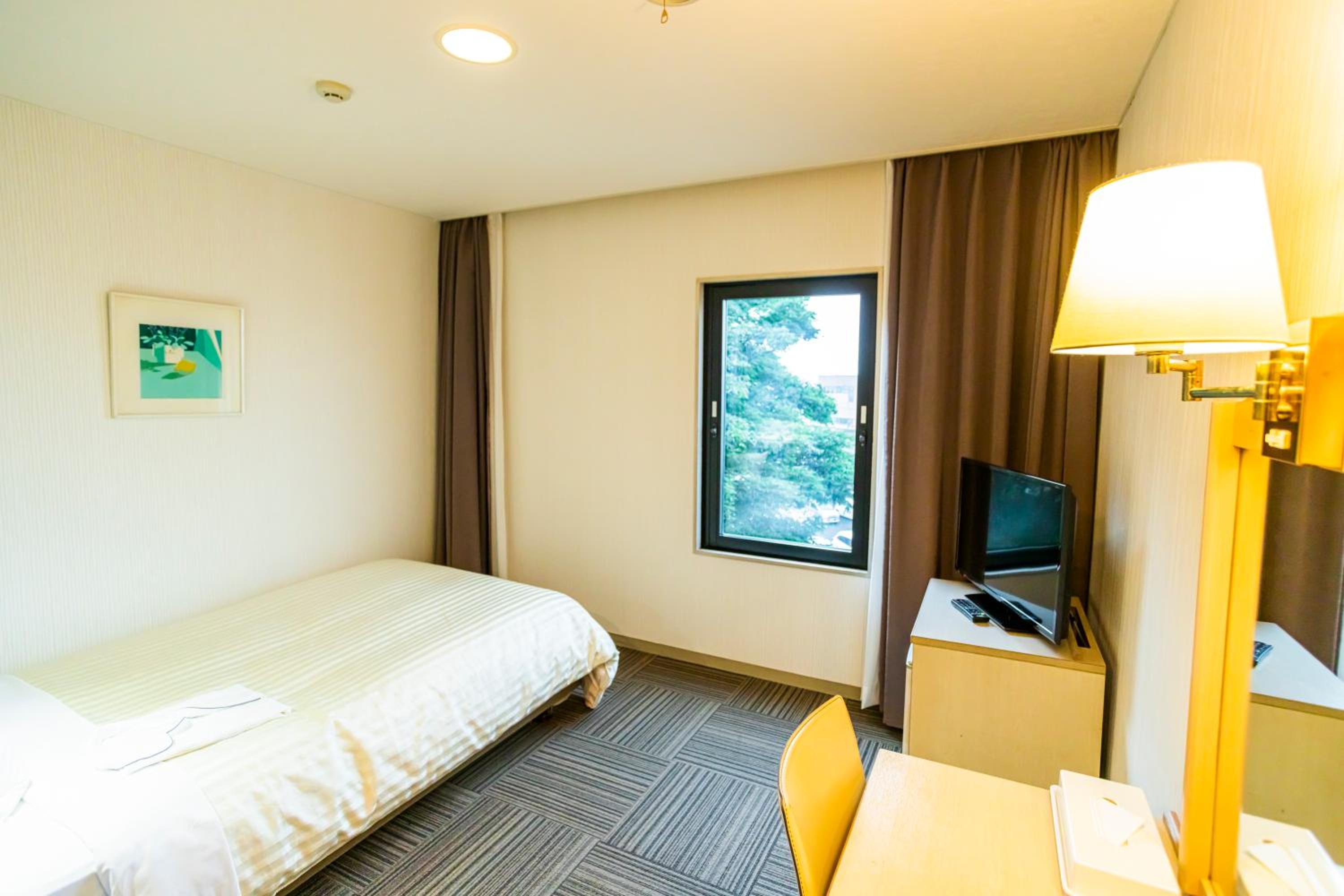 Single Room - Non-Smoking