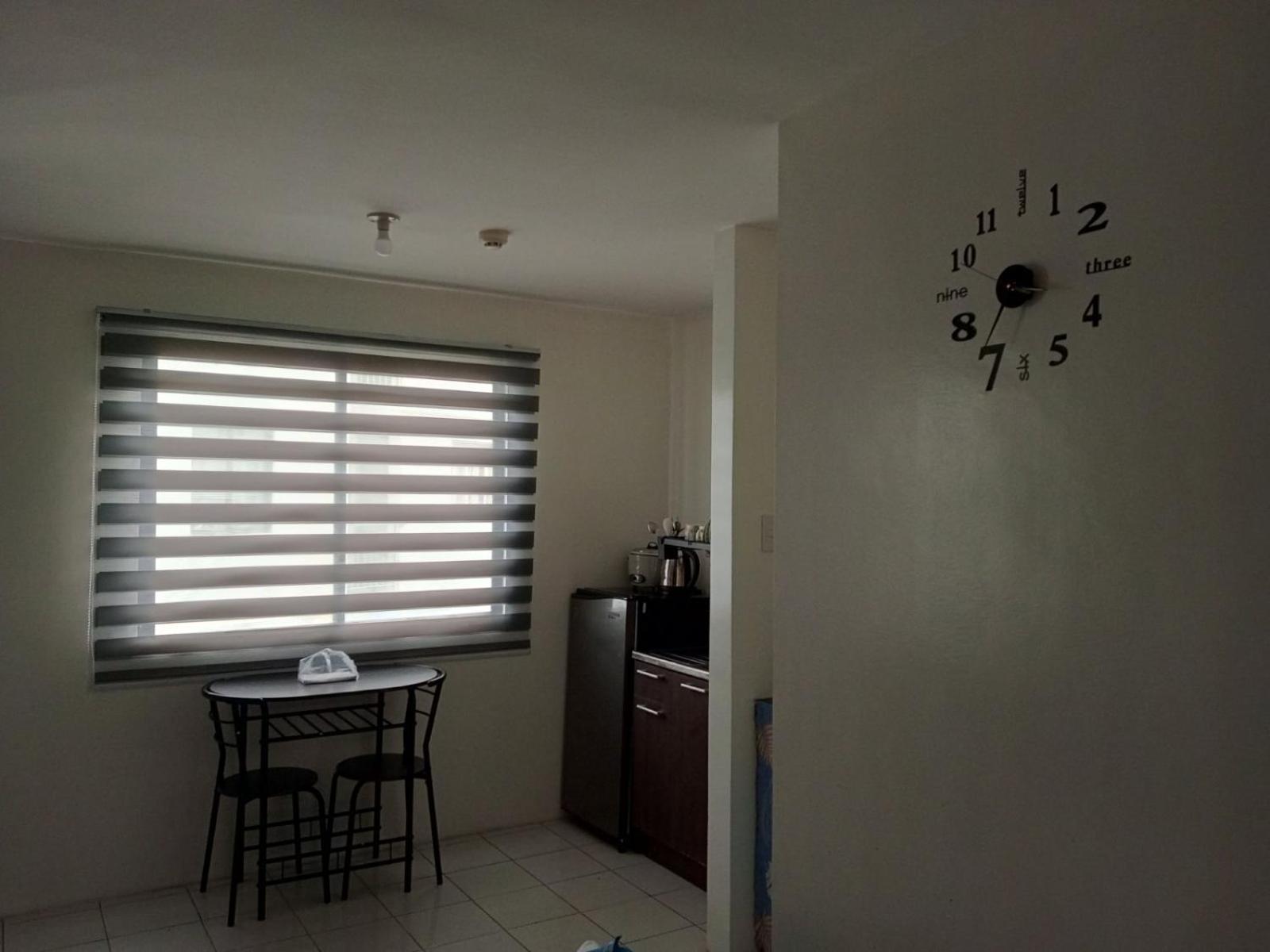 Apartment with Balcony photo 2