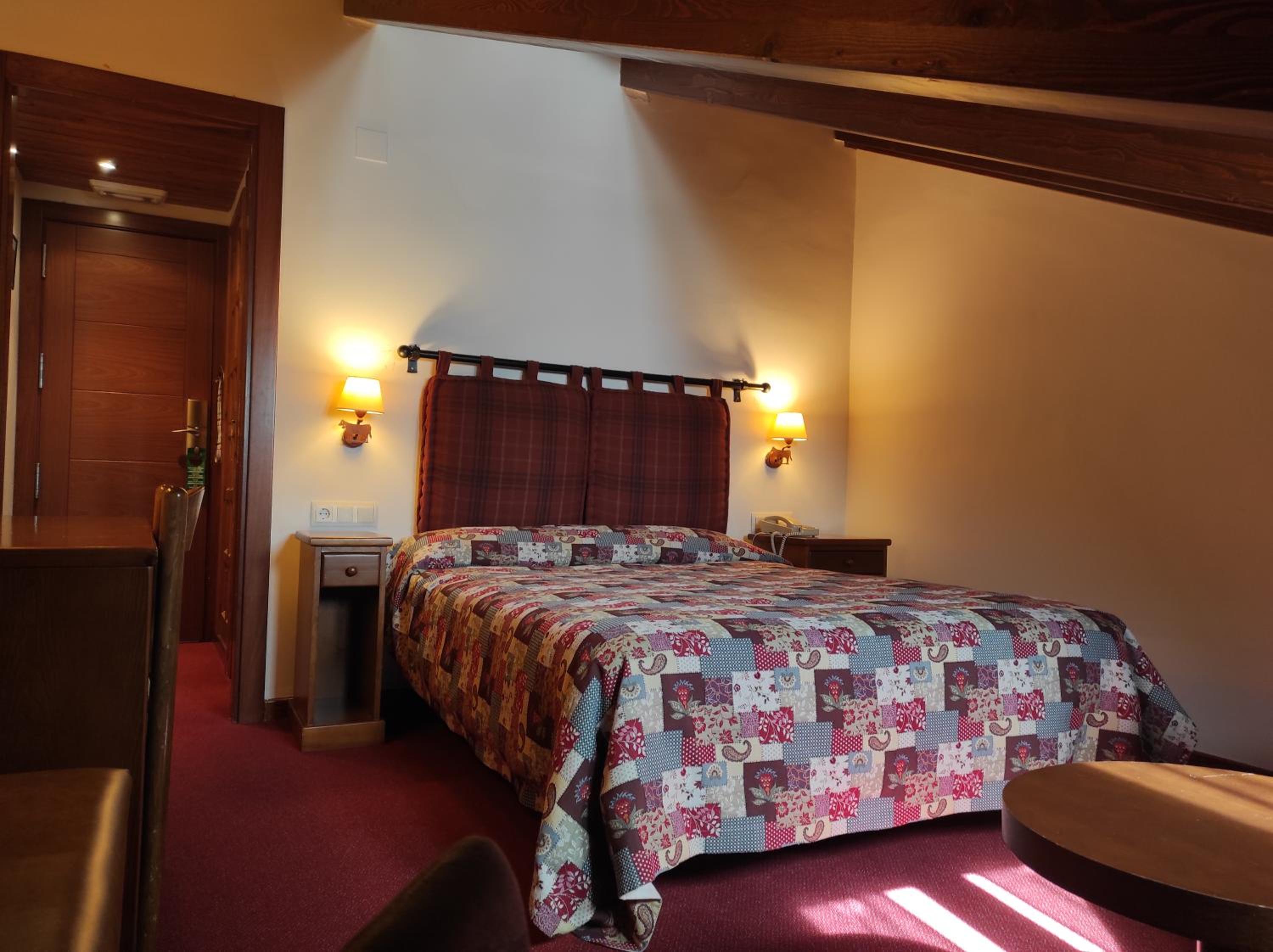 Small Double Room photo 2