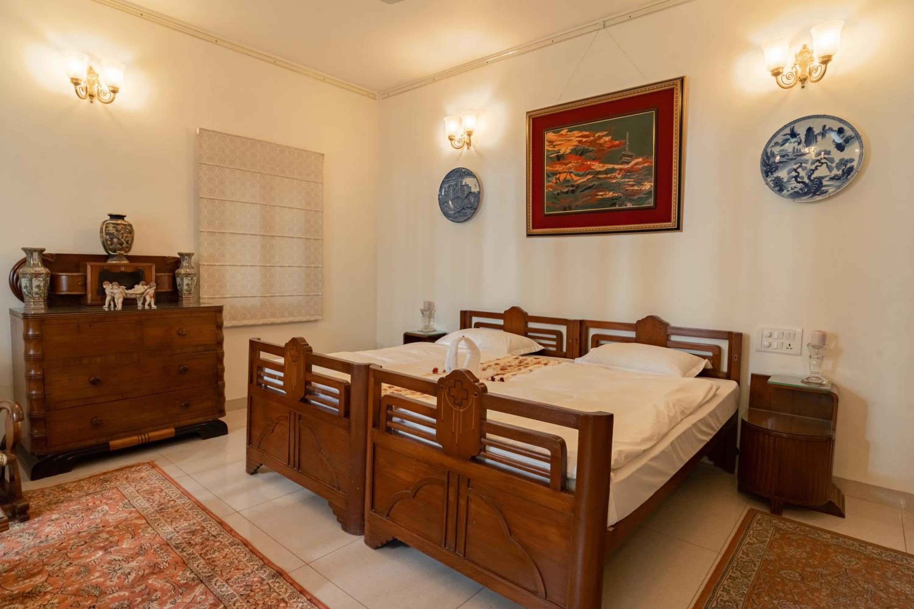 Deluxe Double Room with Balcony - Photo 1