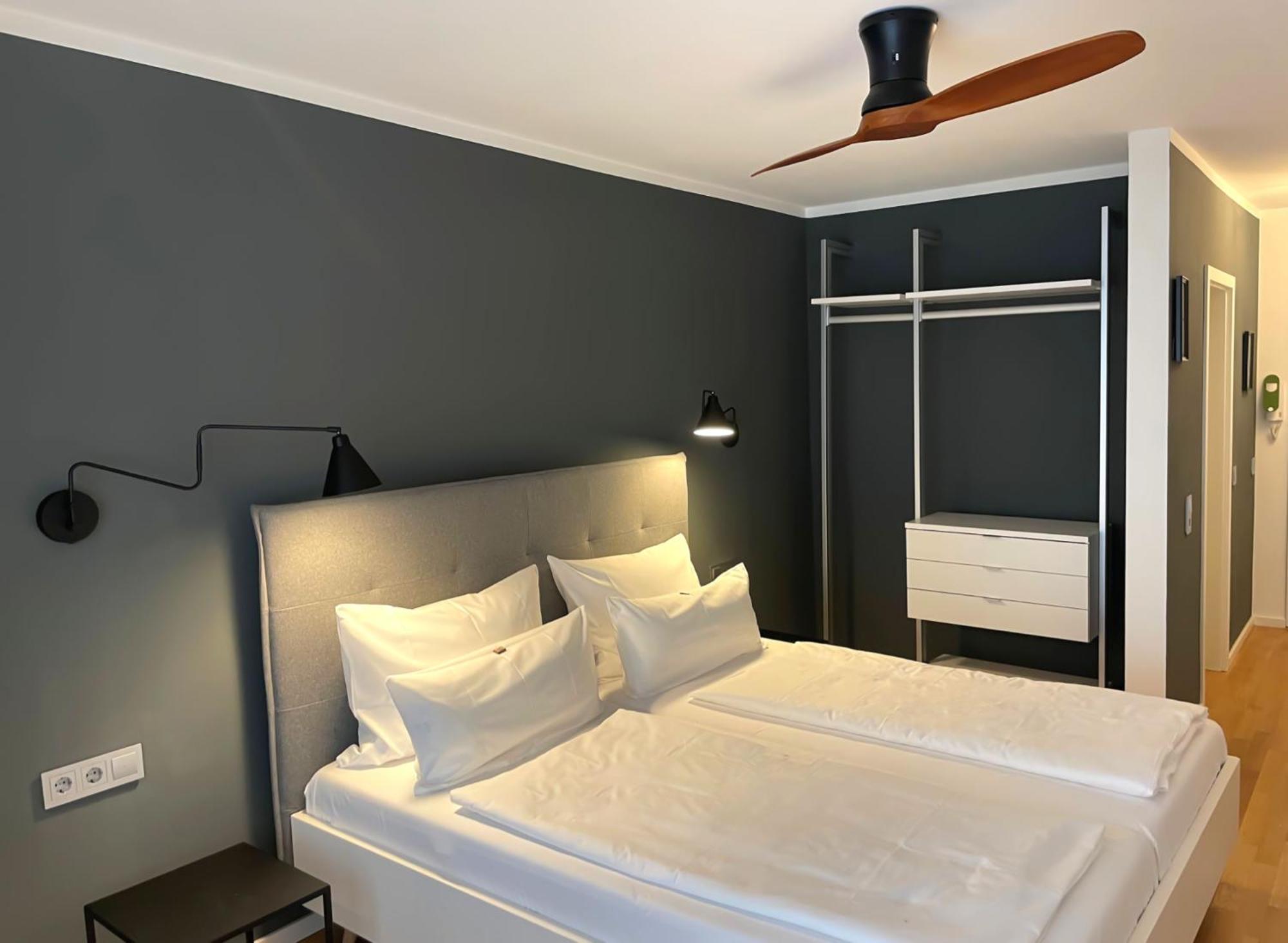 Standard Double Room - Photo 3