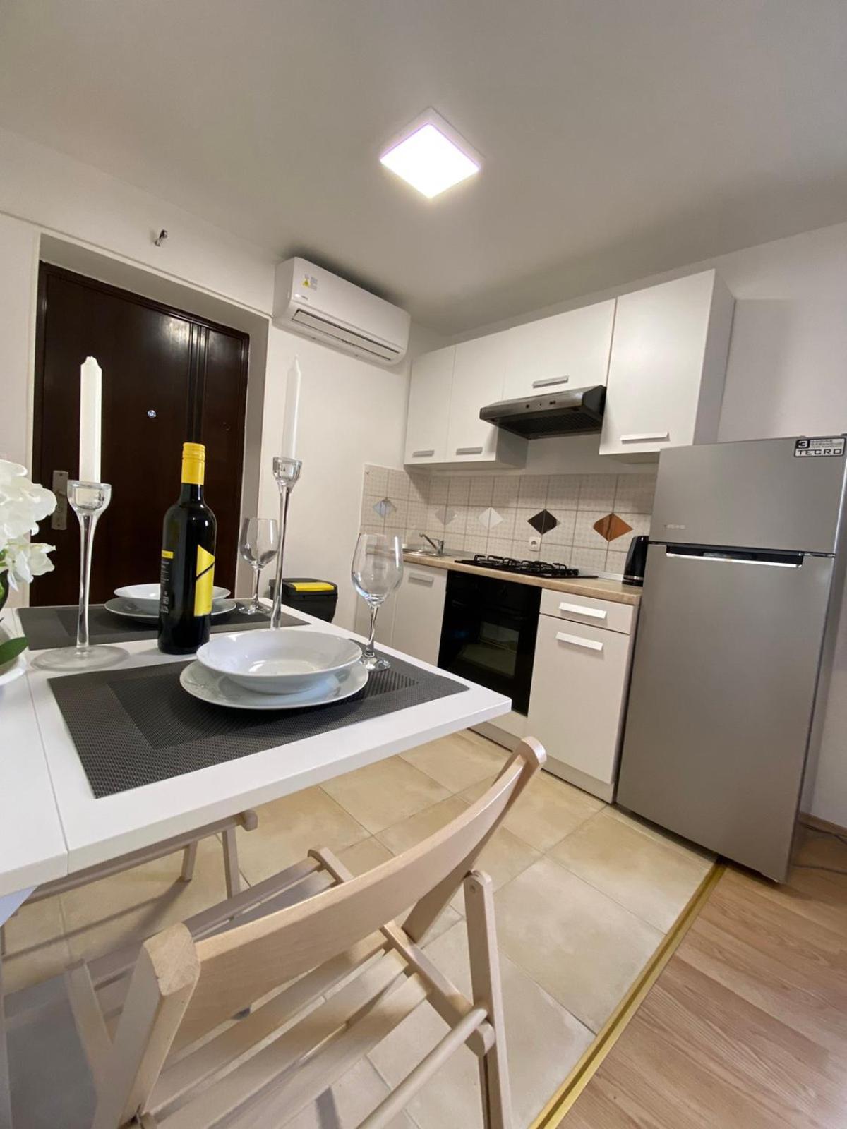 Studio Apartment photo 3