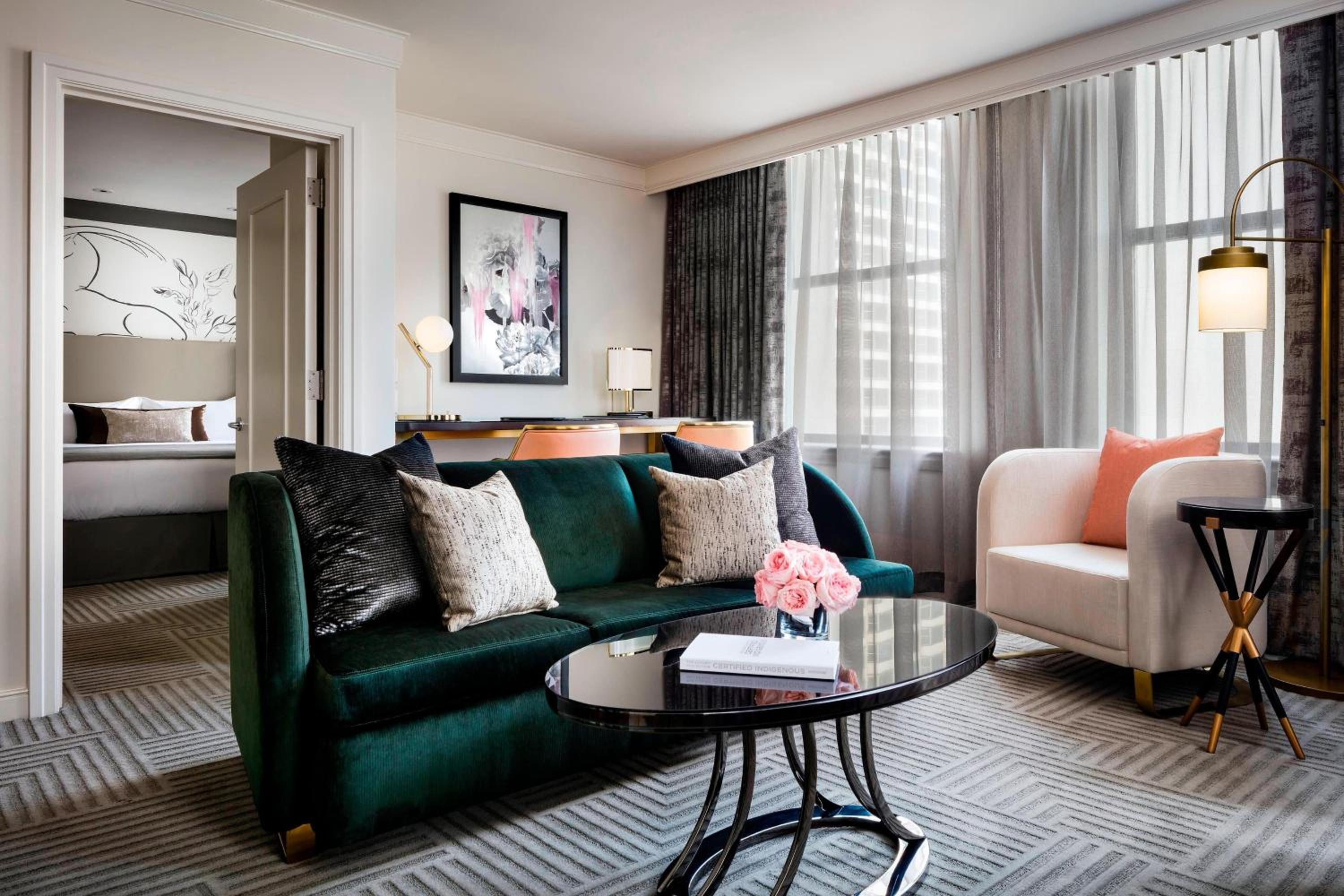 Junior Suite with One King Bed (Non Smoking)