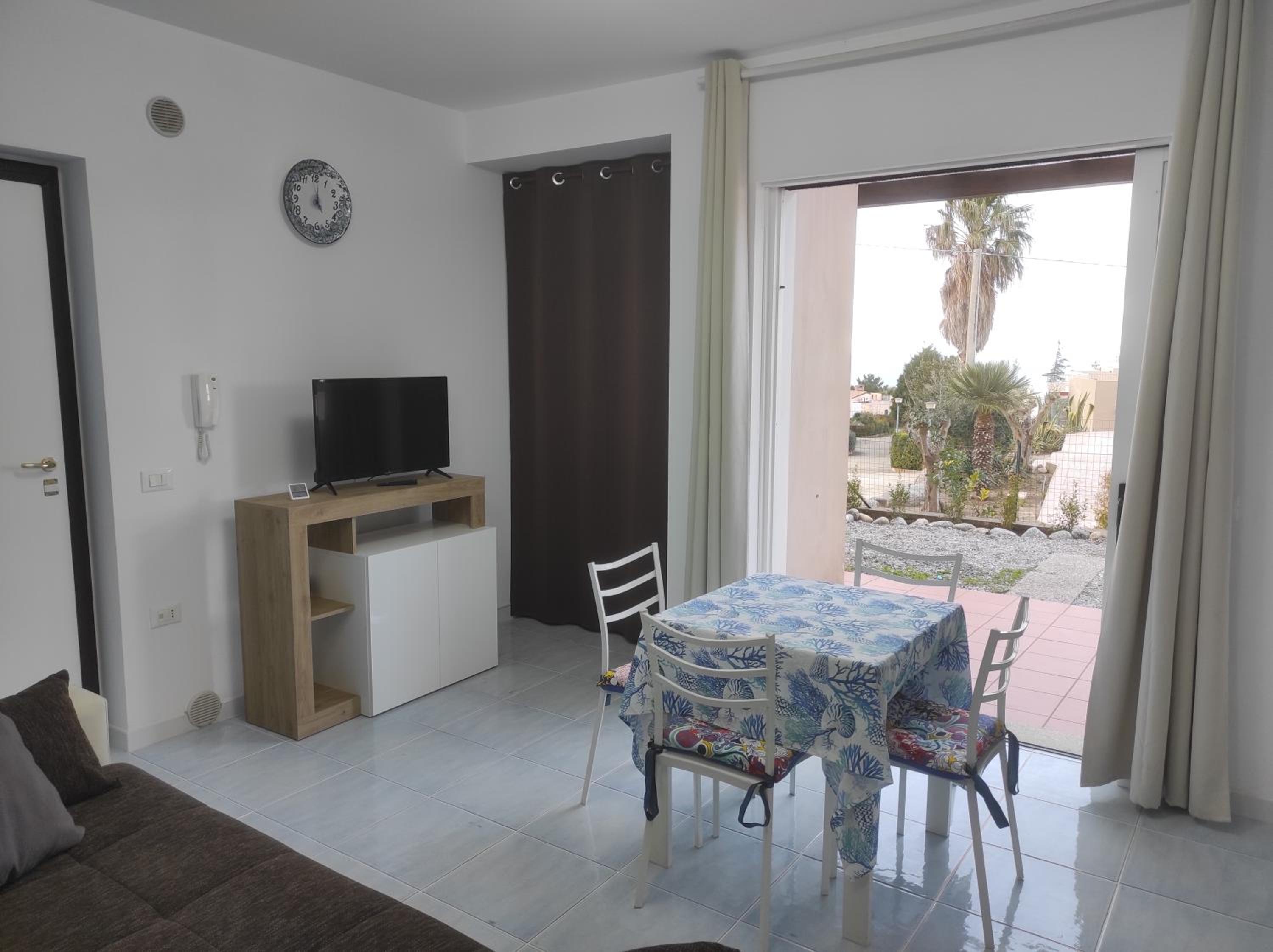 Apartment with Pool View  photo 2