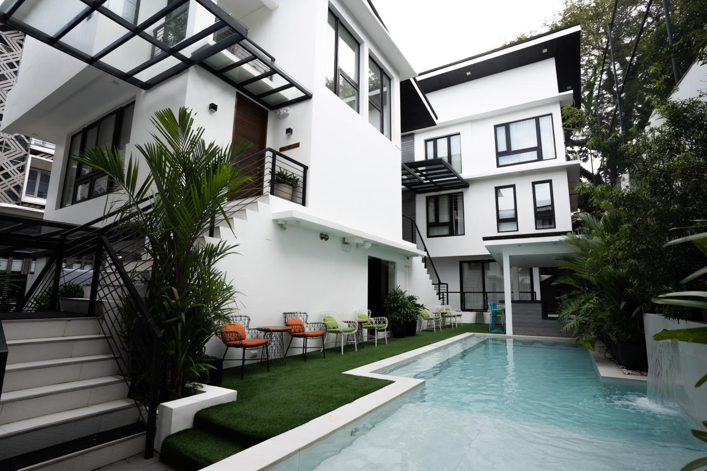 Apartment with Terrace photo 2
