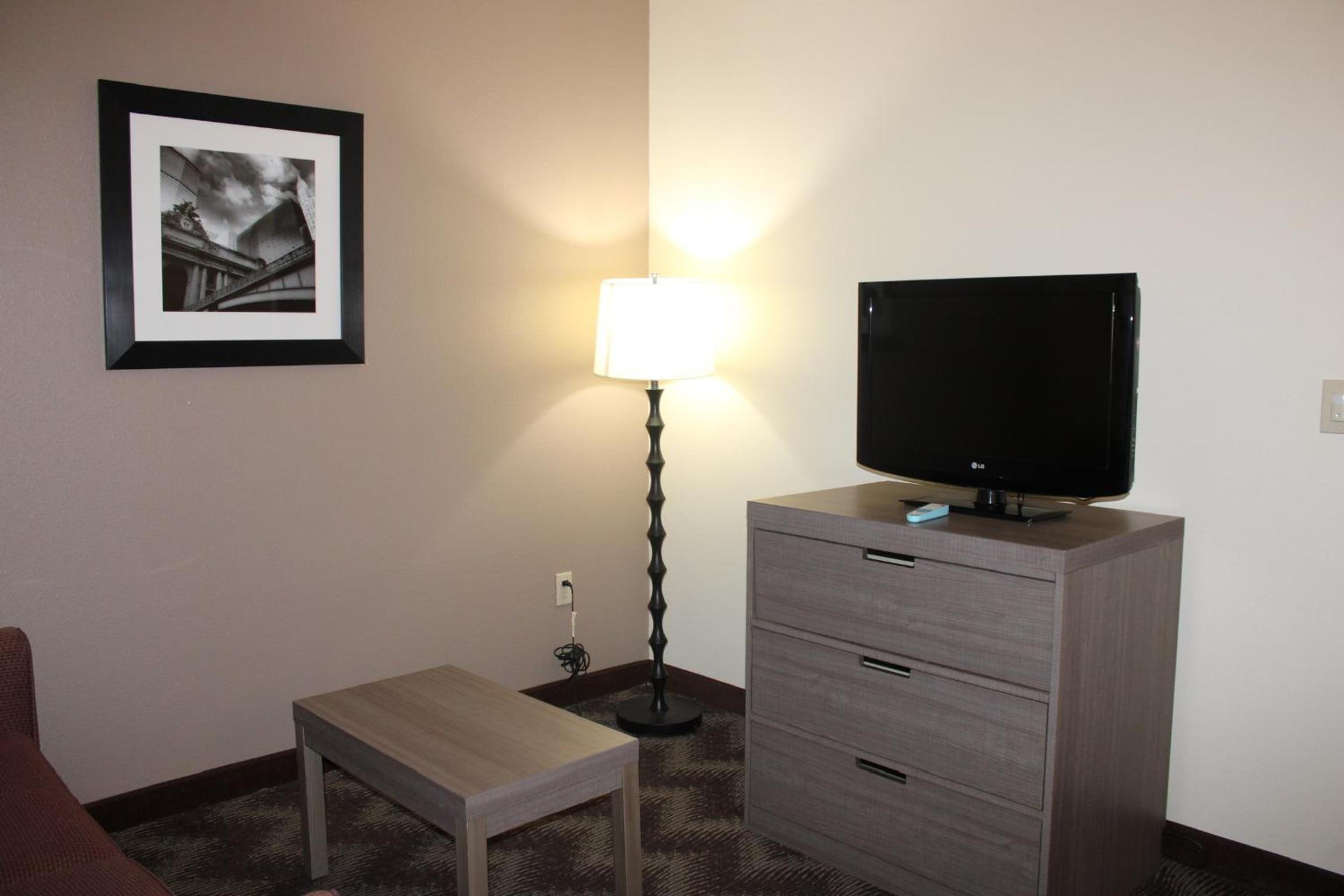 King Suite - Non-Smoking - Photo 1
