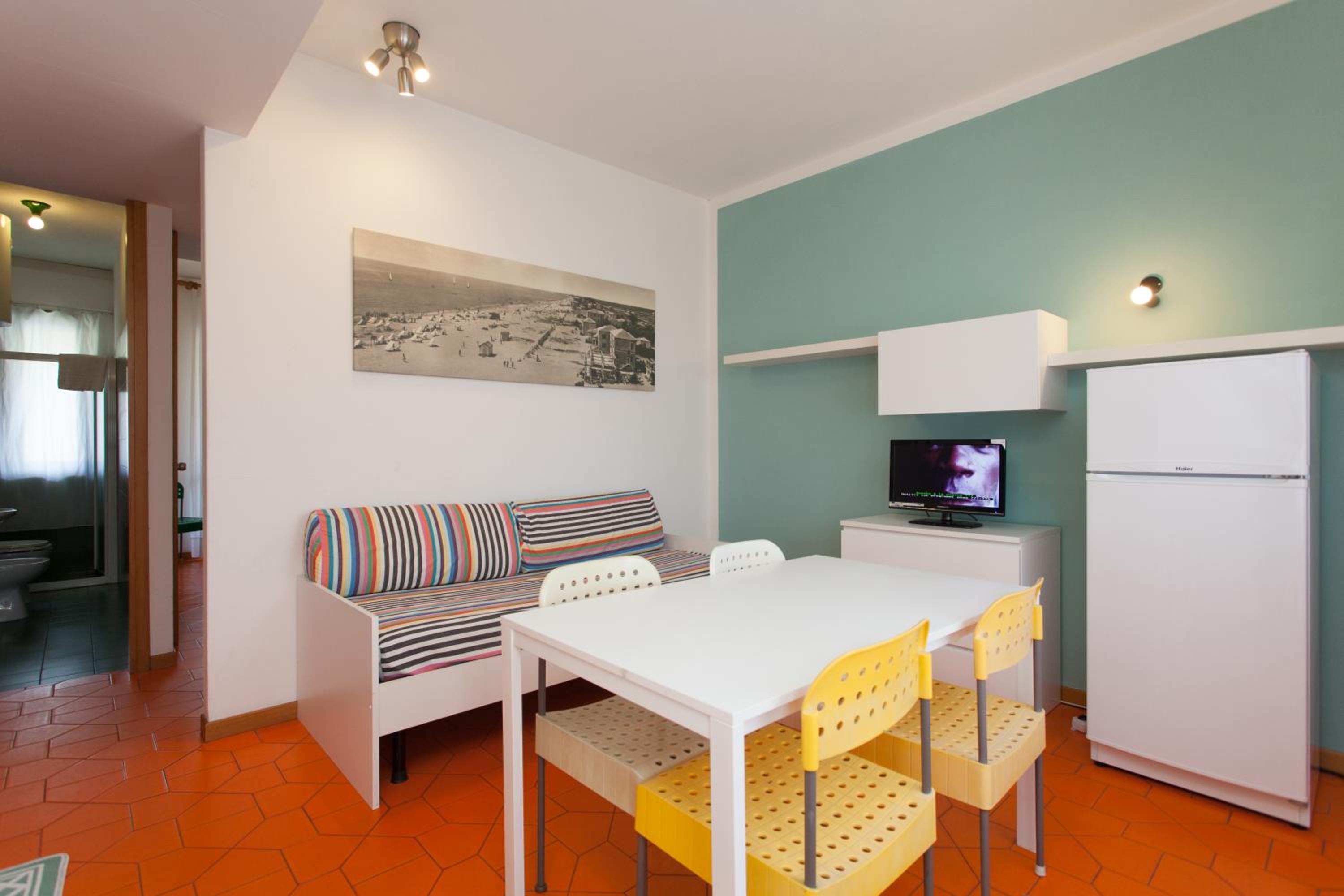 Apartment With Balcony photo 2
