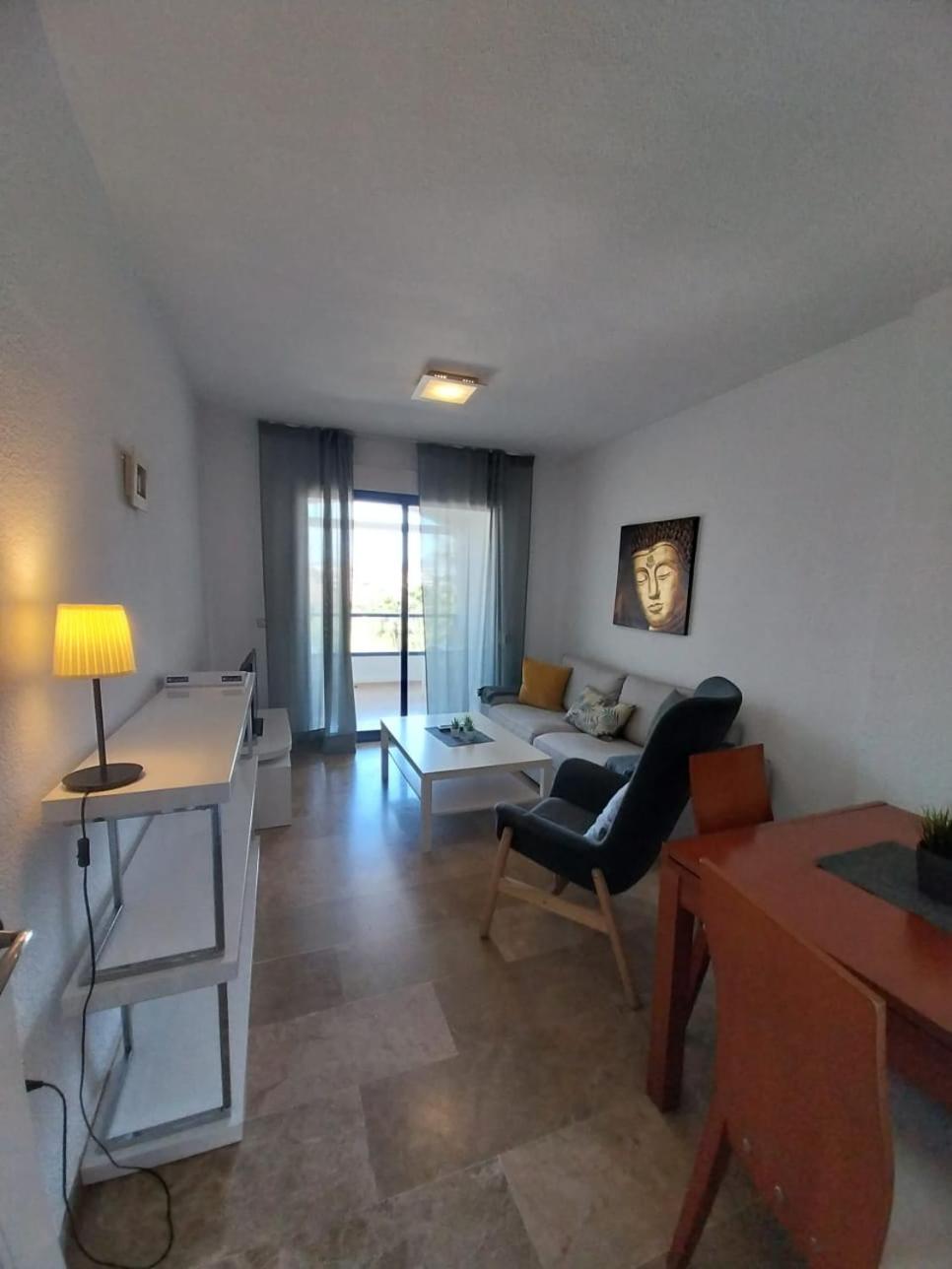 Two-Bedroom Apartment with Balcony photo 3