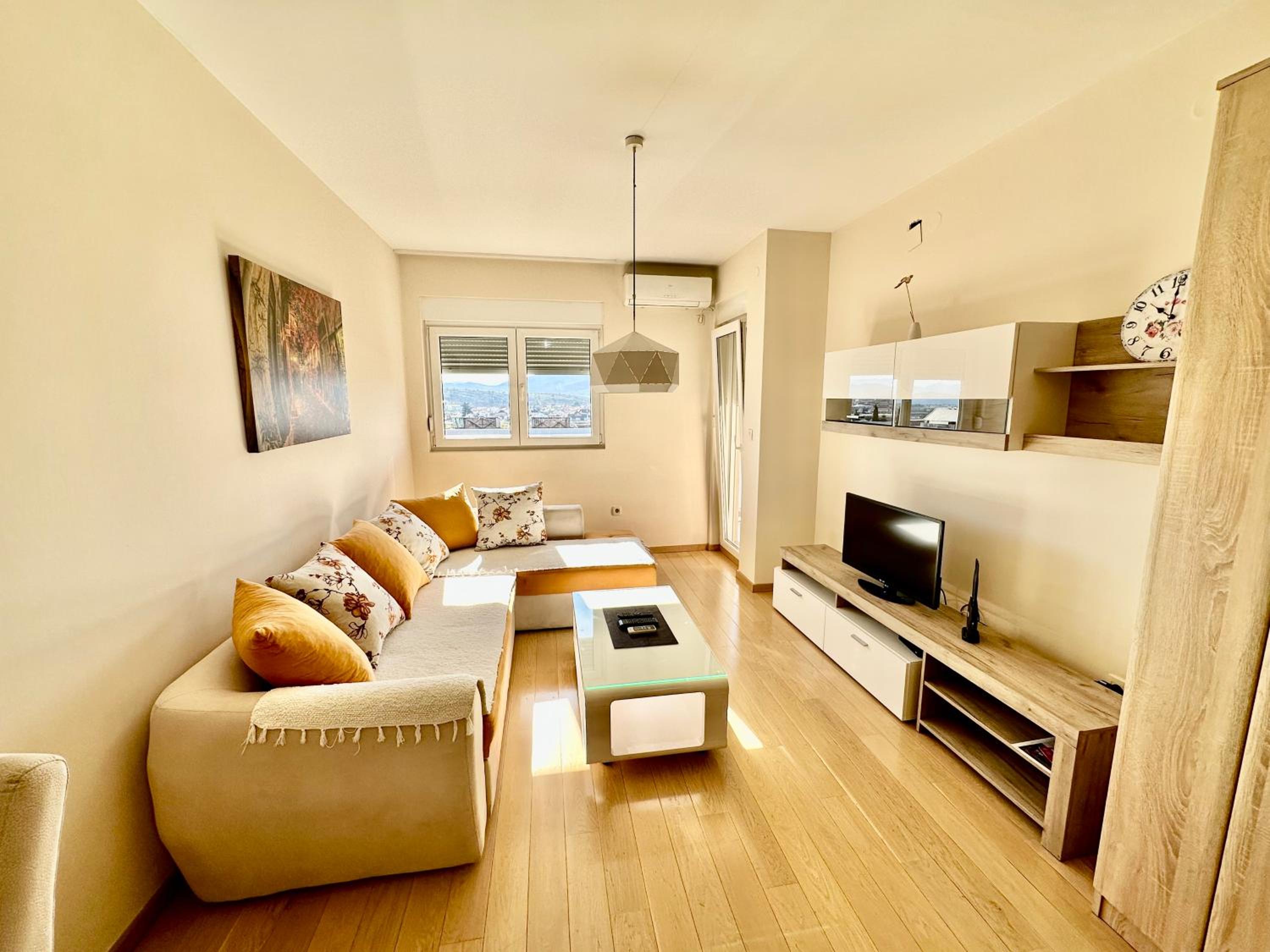 Deluxe Apartment