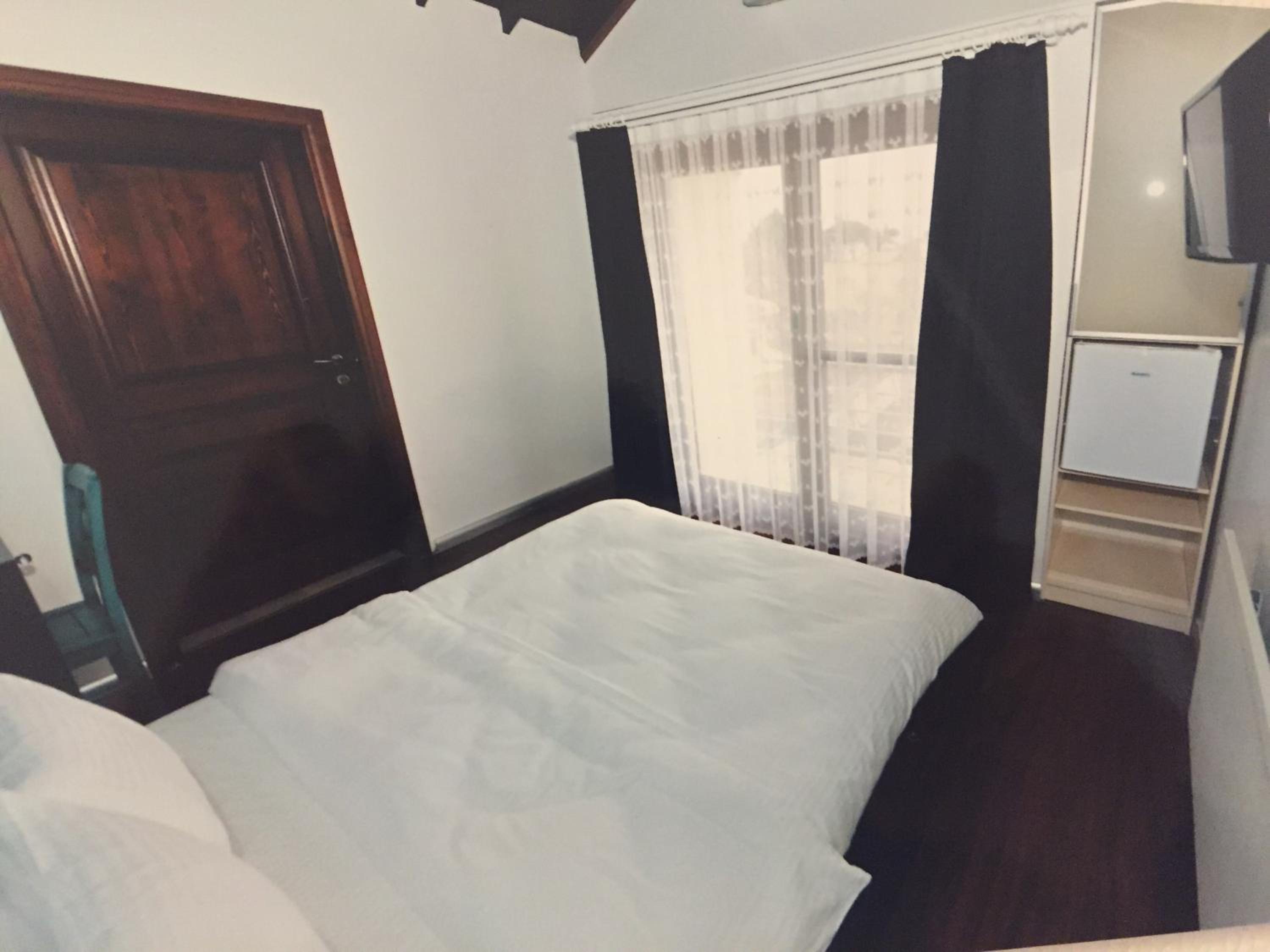 Deluxe Family Suite photo 3