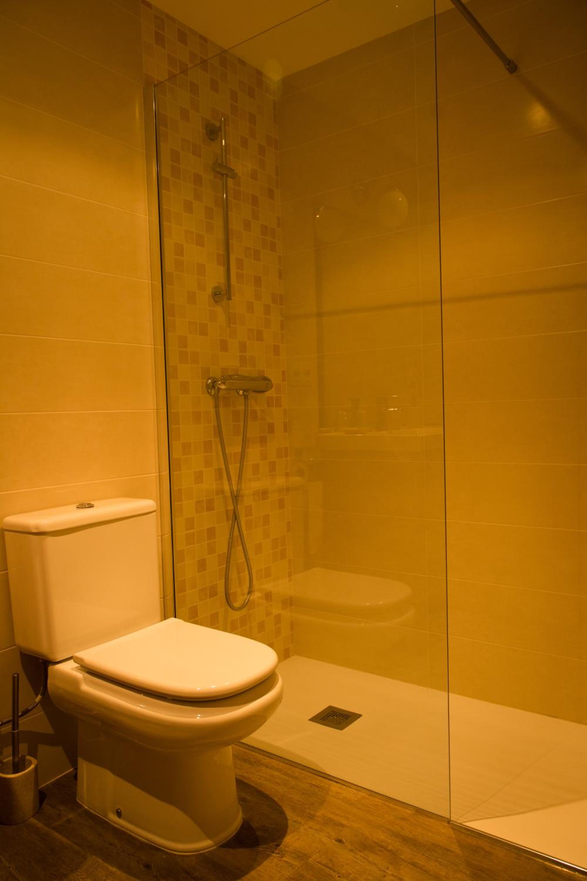 Double Room with Private Bathroom photo 2
