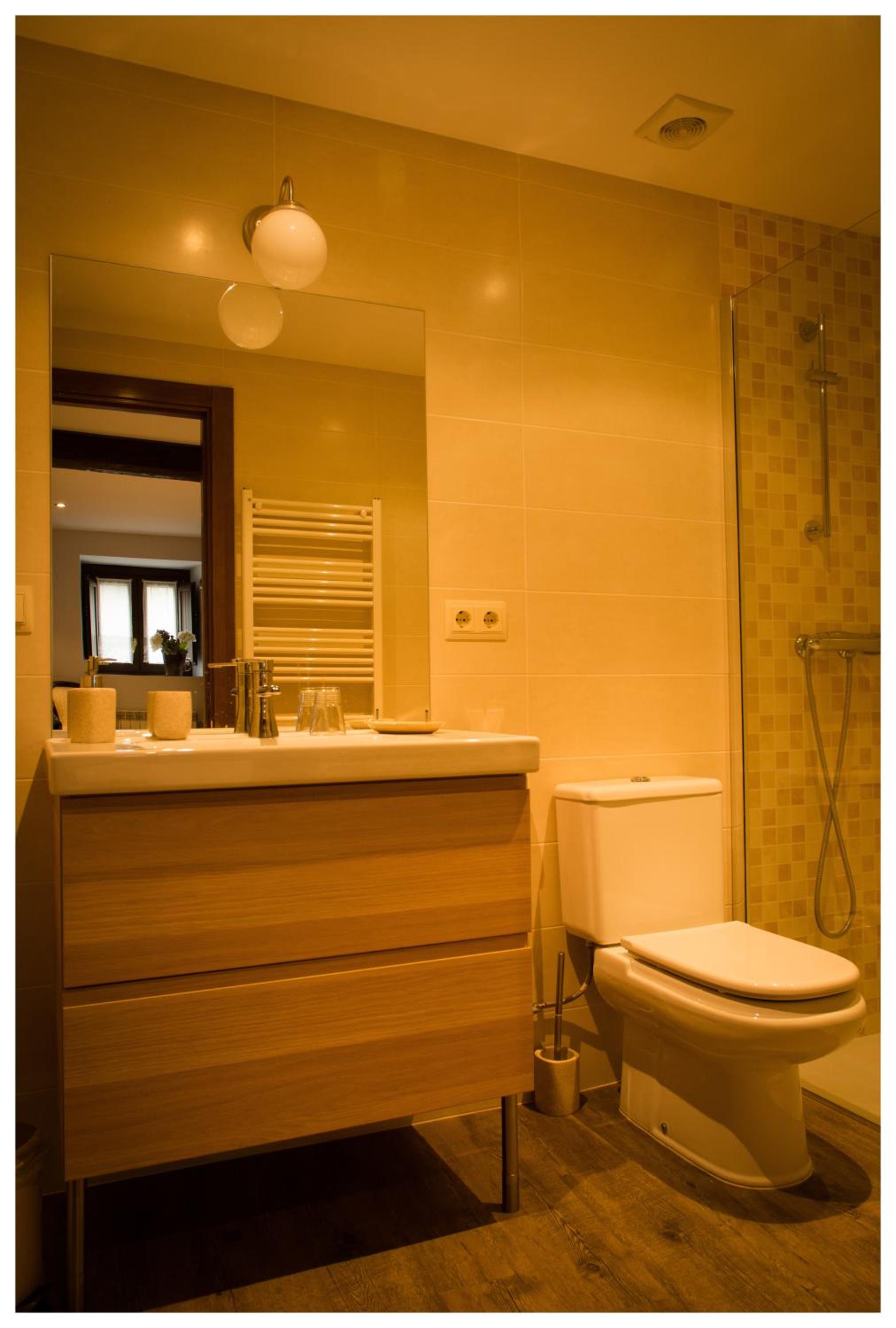 Double Room with Private Bathroom photo 3