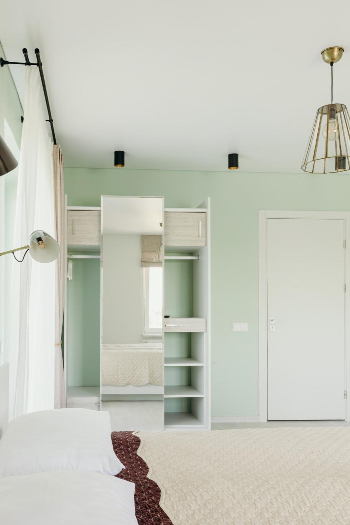 Double Room with Balcony - Photo 3