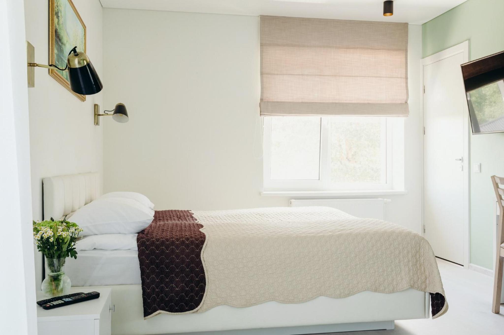 Double Room with Balcony - Photo 16