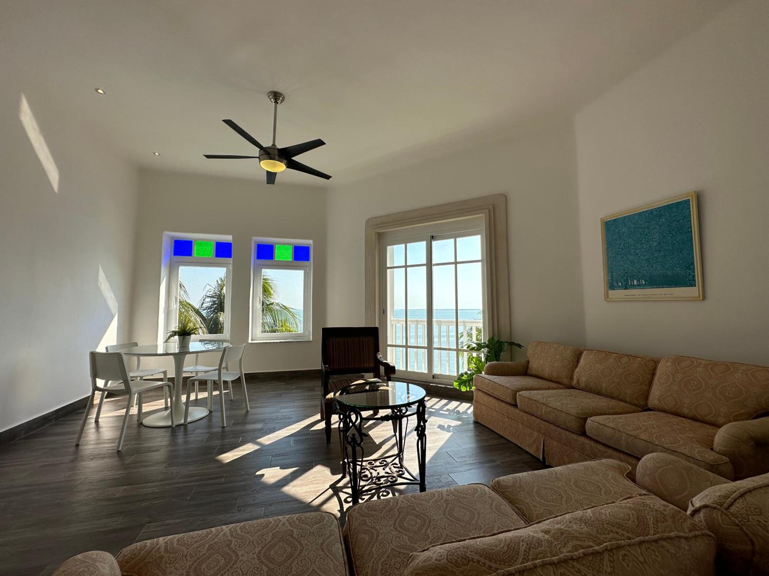 Suite Lit King-Size Principale - Vue sur Lagune