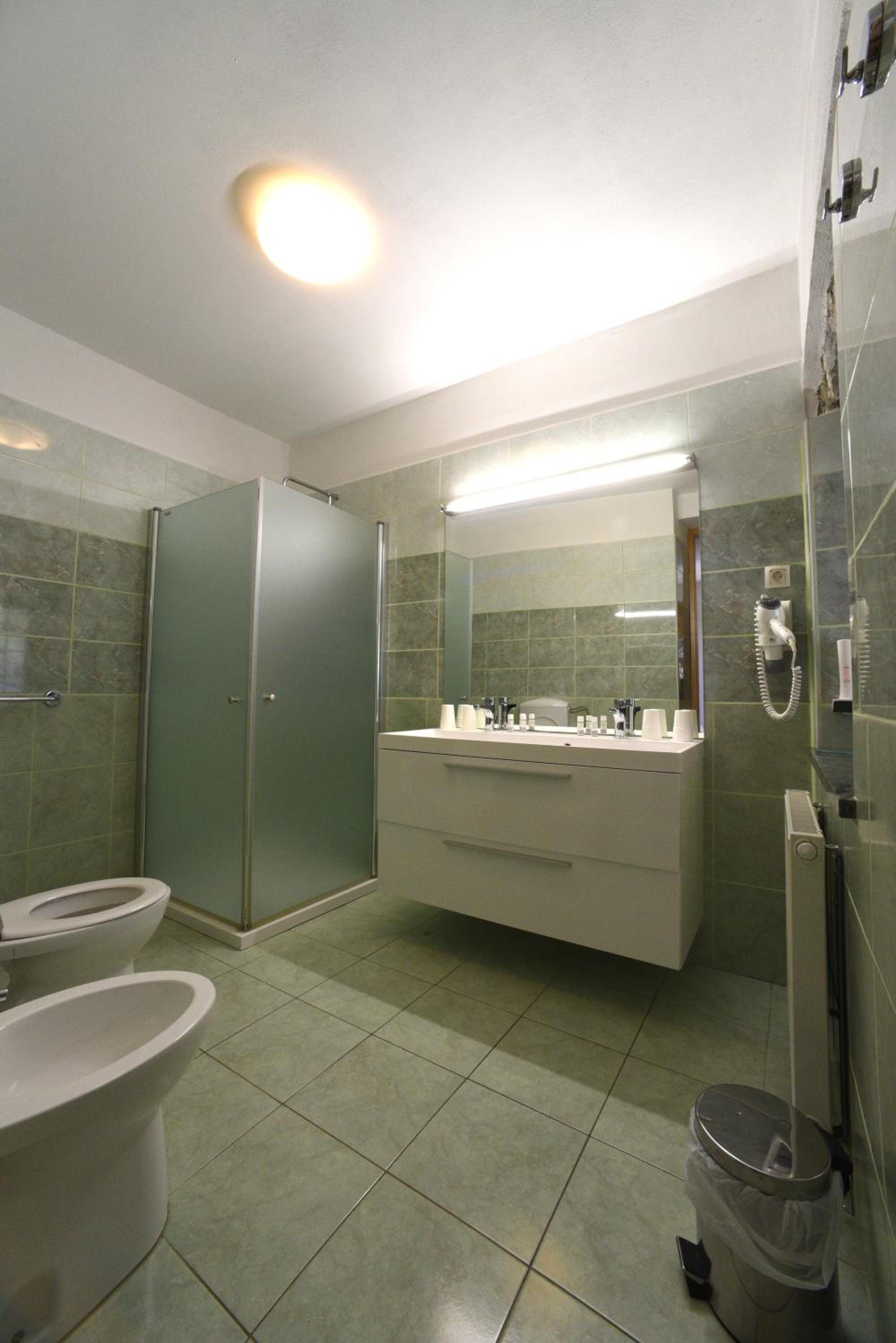 Standard Quadruple Room photo 2