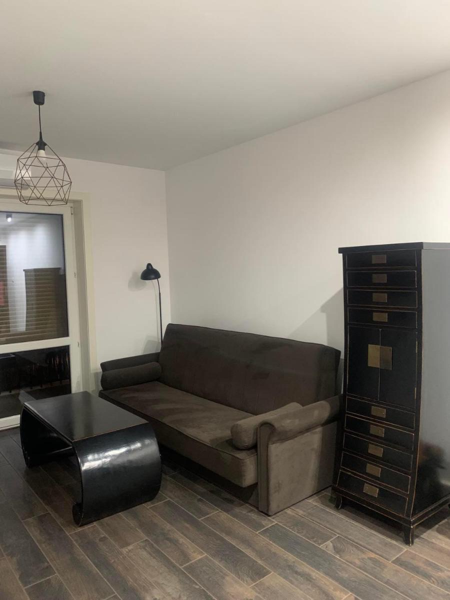One-Bedroom Apartment - Photo 8