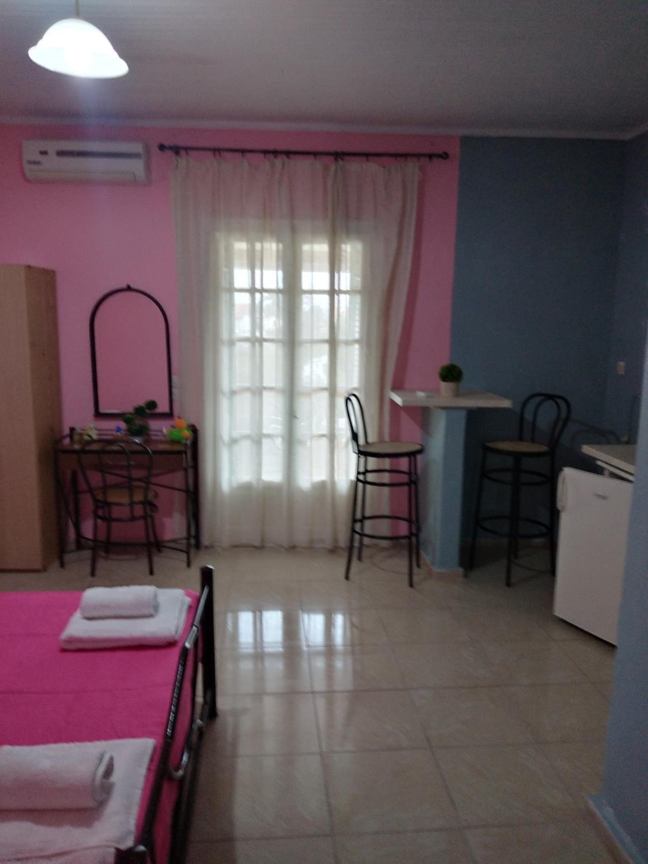 Double Room - Photo 3