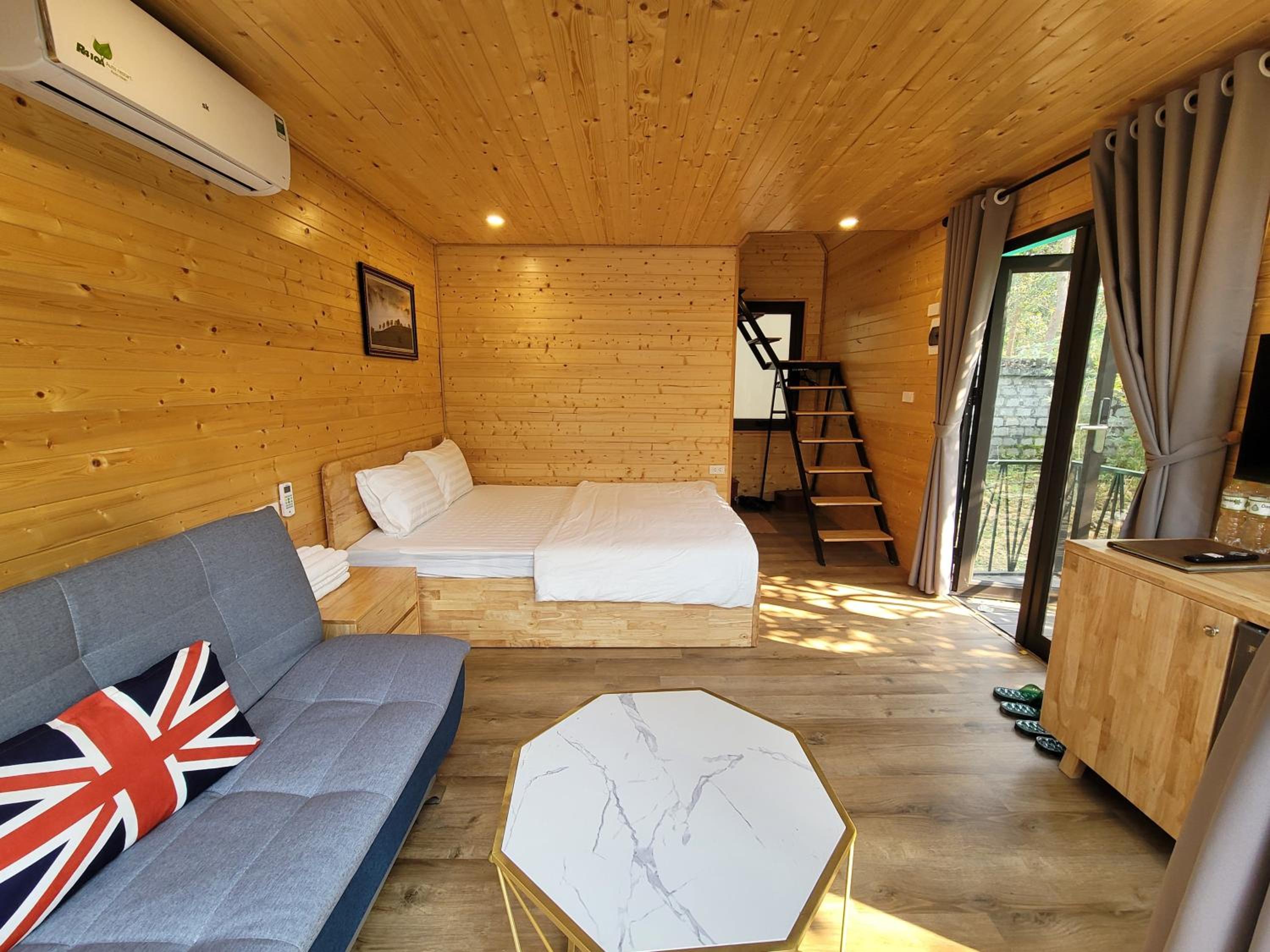 Bungalow with Garden View photo 3