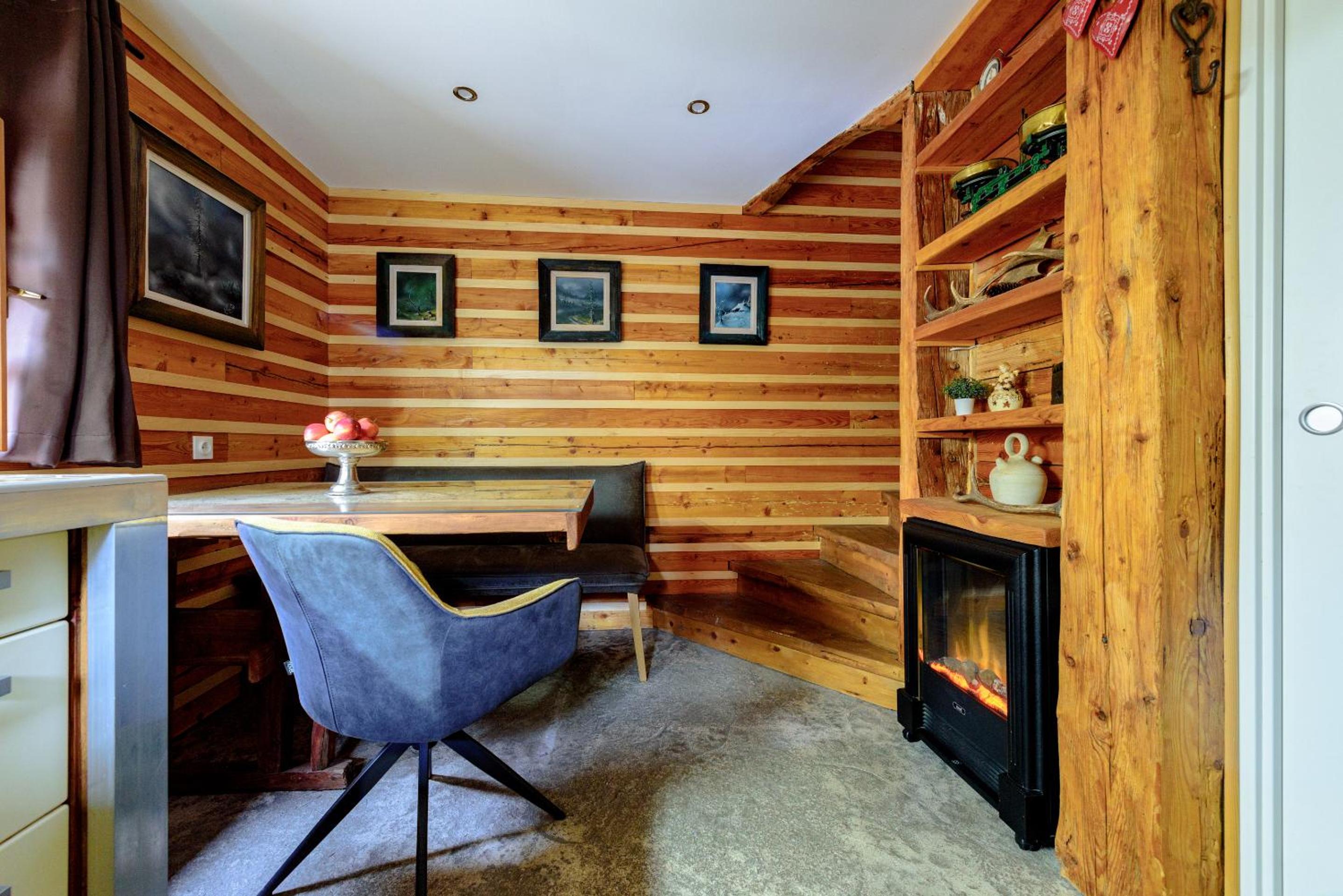 Apartment - Split Level - Photo 35