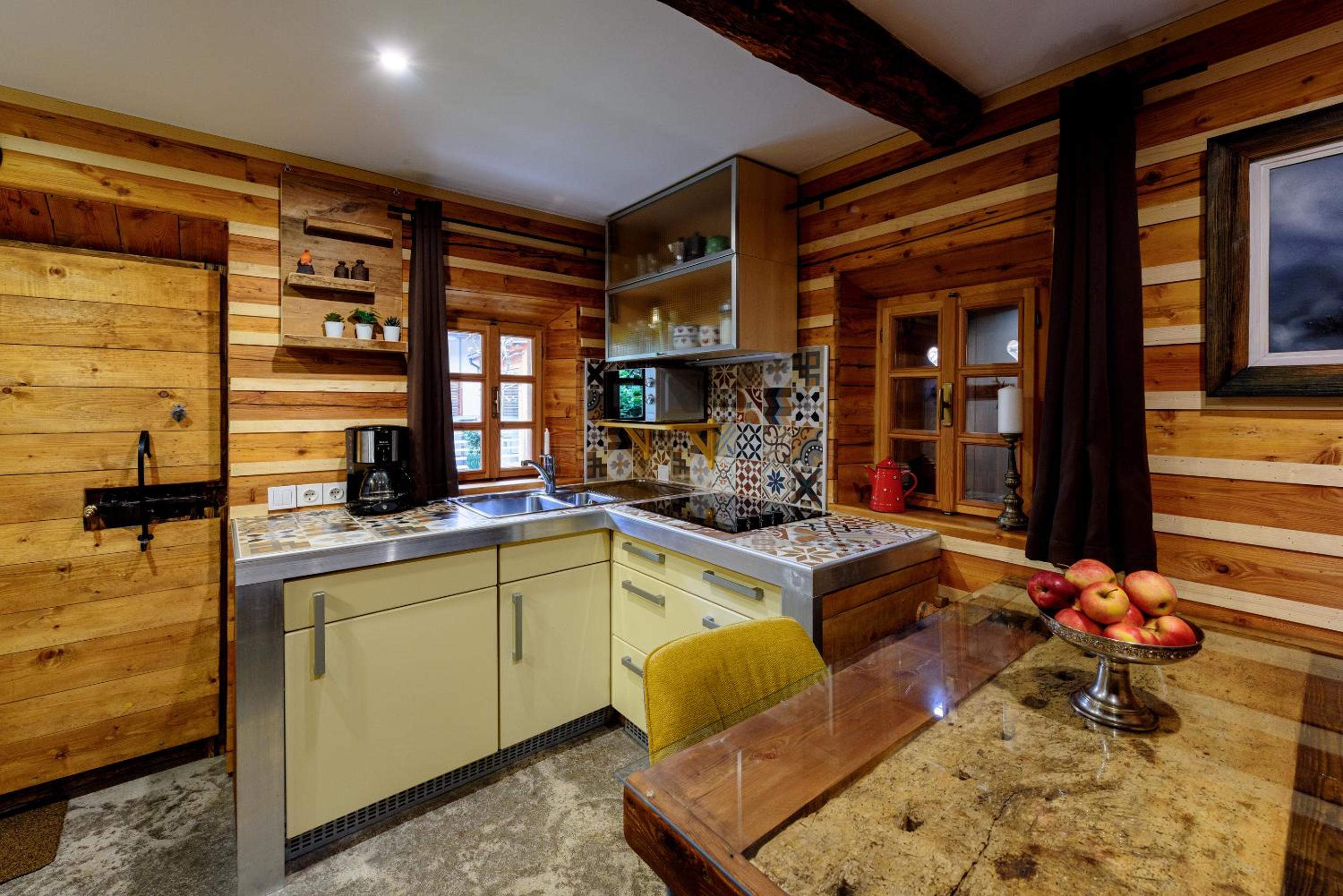 Apartment - Split Level - Photo 32