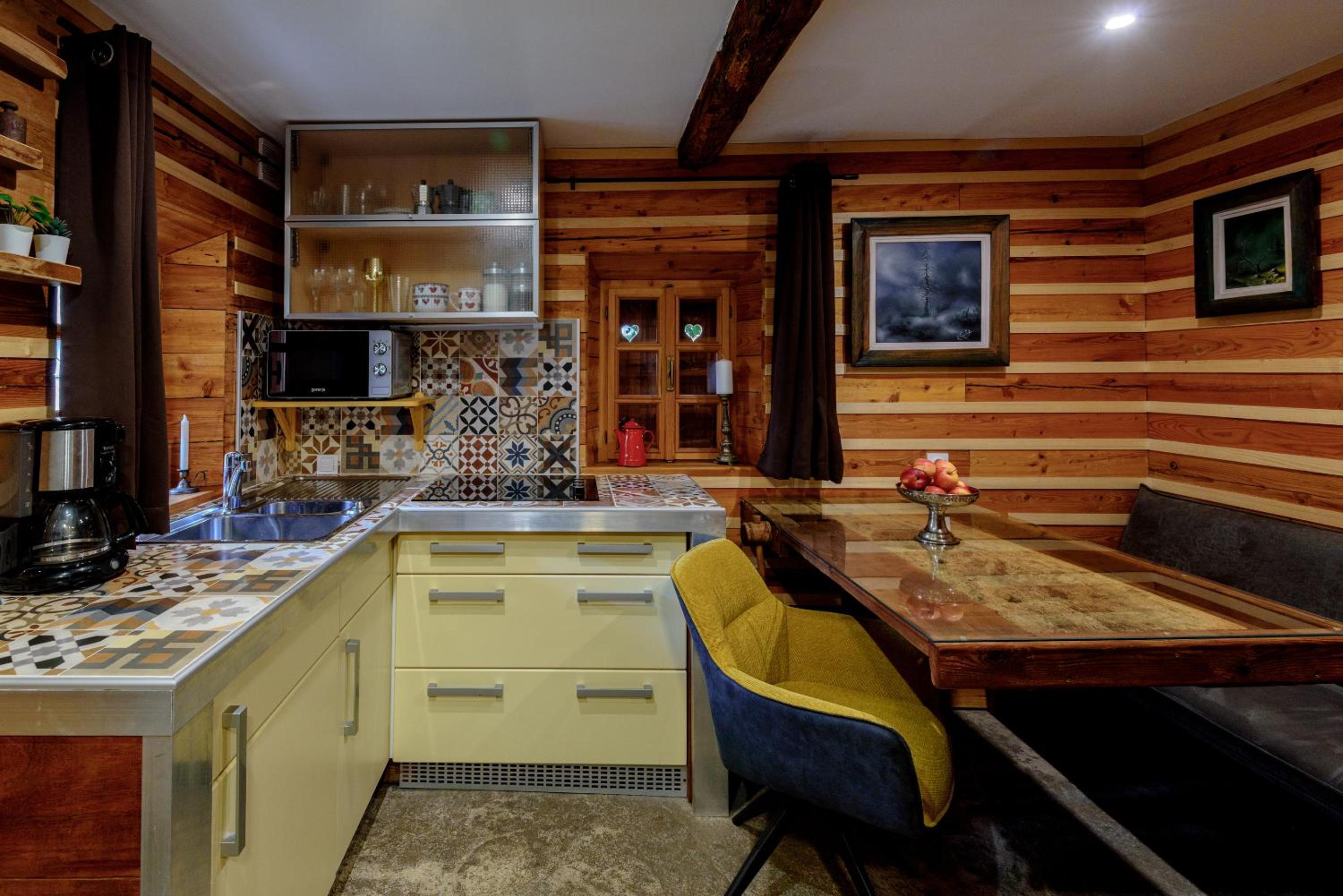 Apartment - Split Level - Photo 41