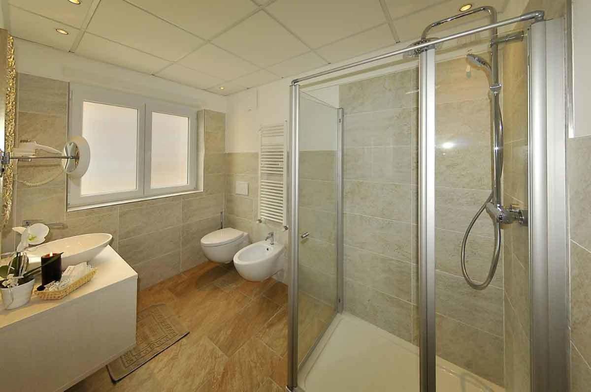 Superior Deluxe Double Room with Whirlpool - Photo 5