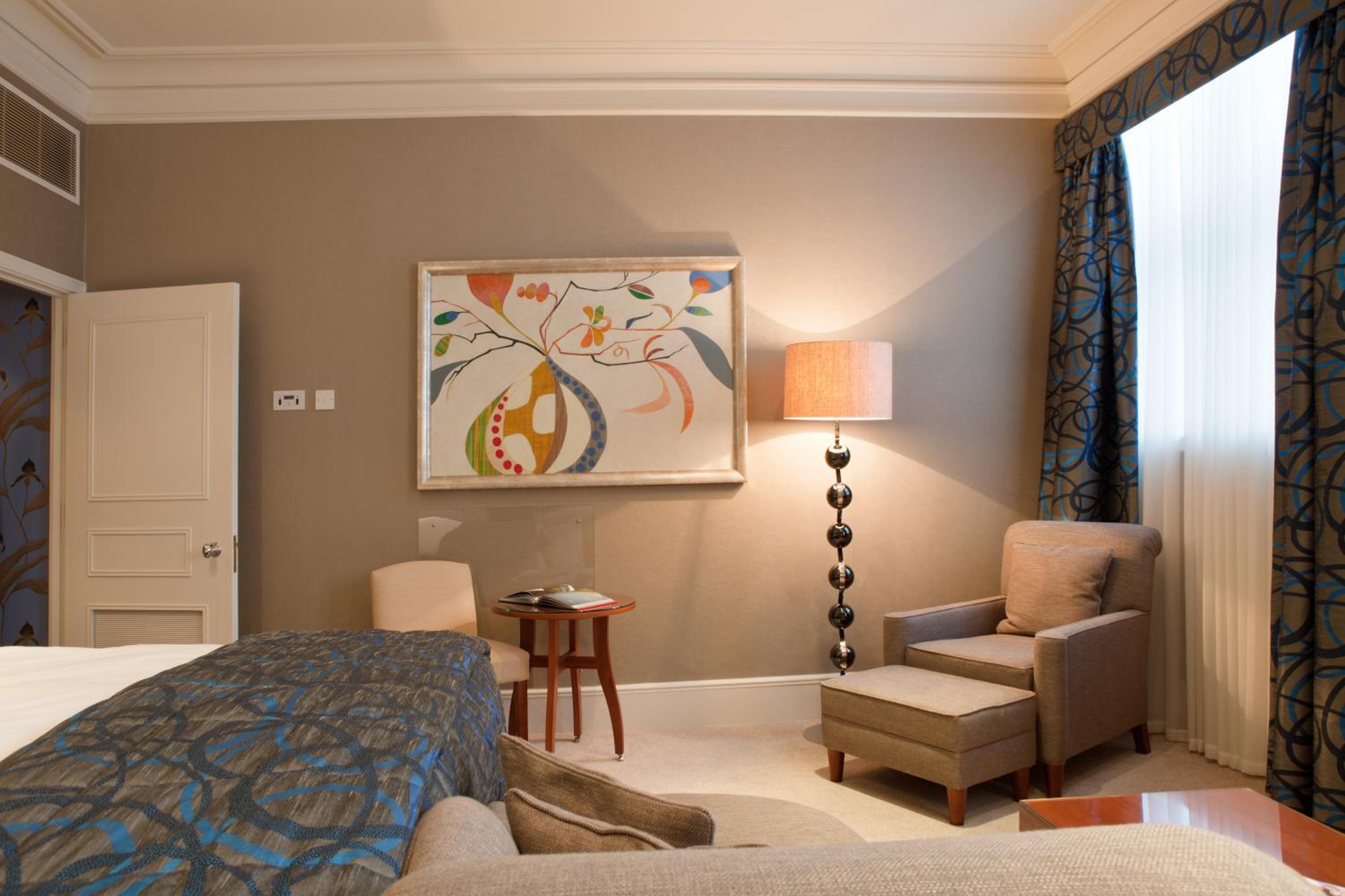 Executive Room - Photo 5