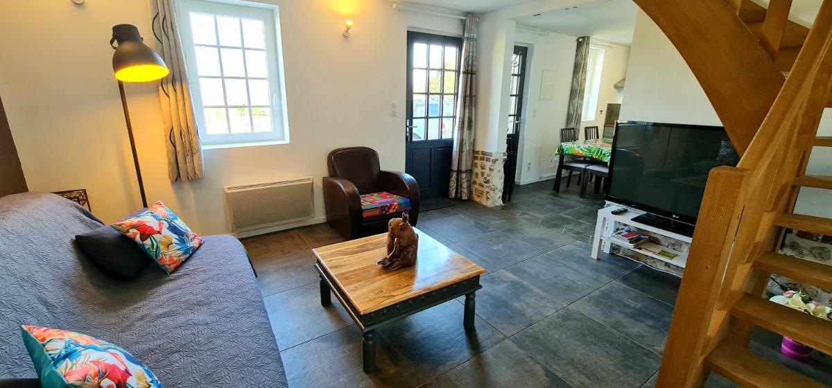 Two-Bedroom House - Photo 6