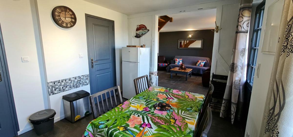 Two-Bedroom House - Photo 10