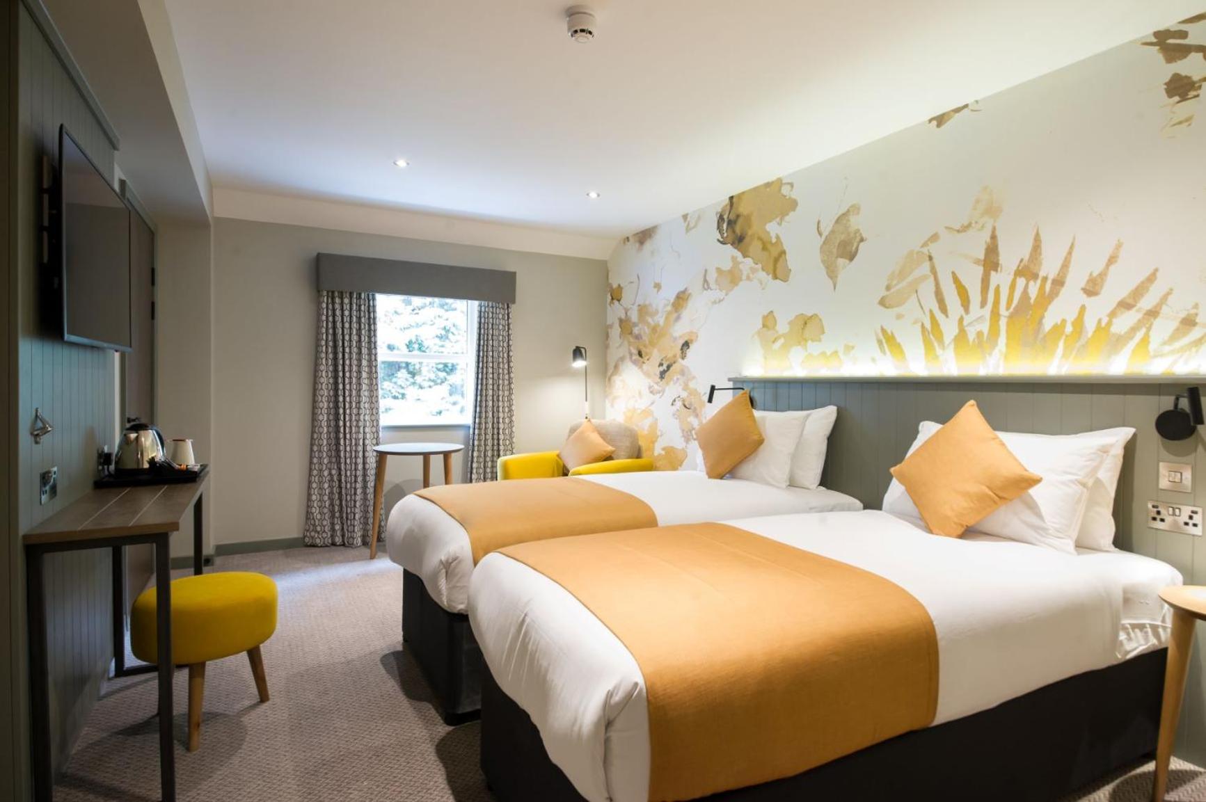 Standard Twin Room
