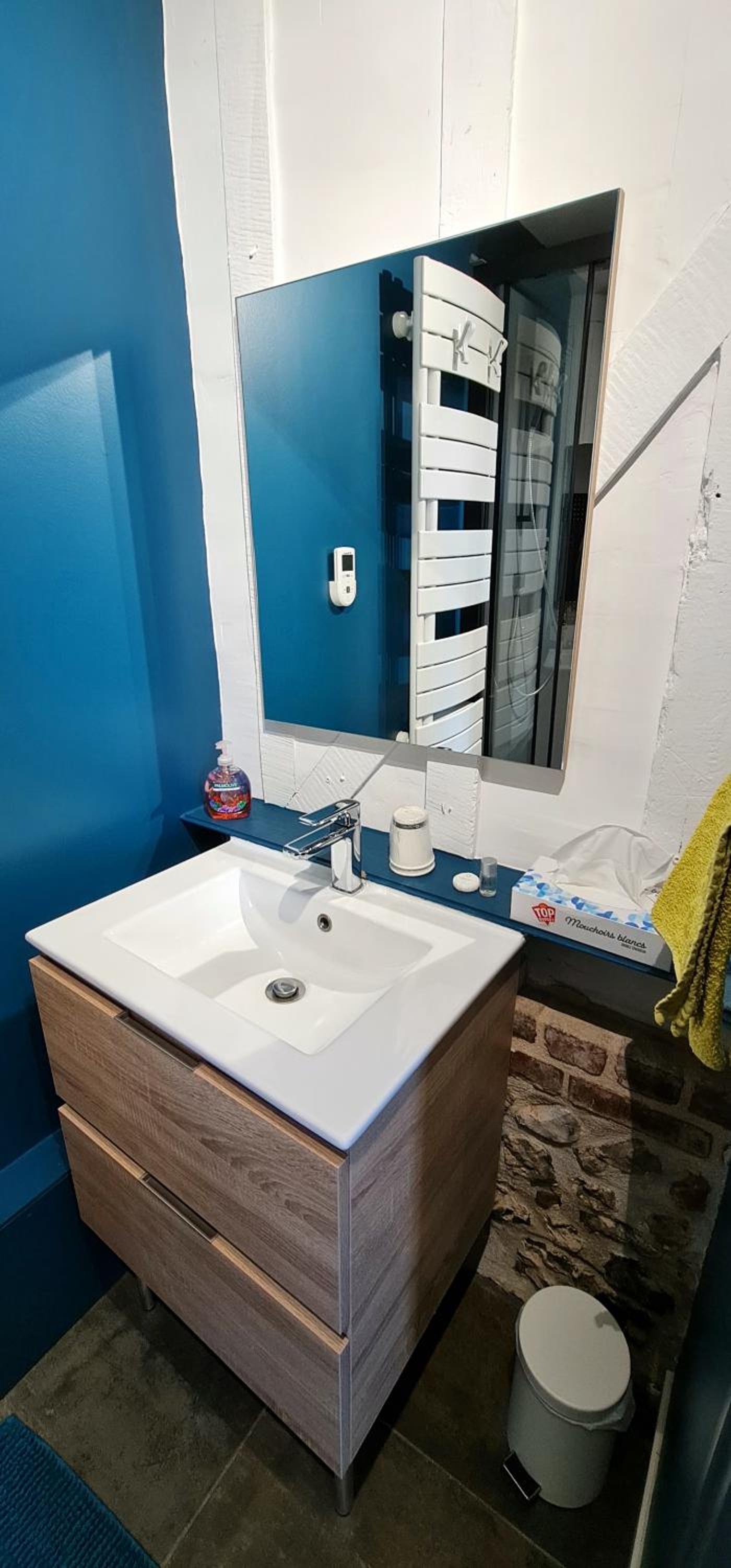Two-Bedroom House - Photo 17