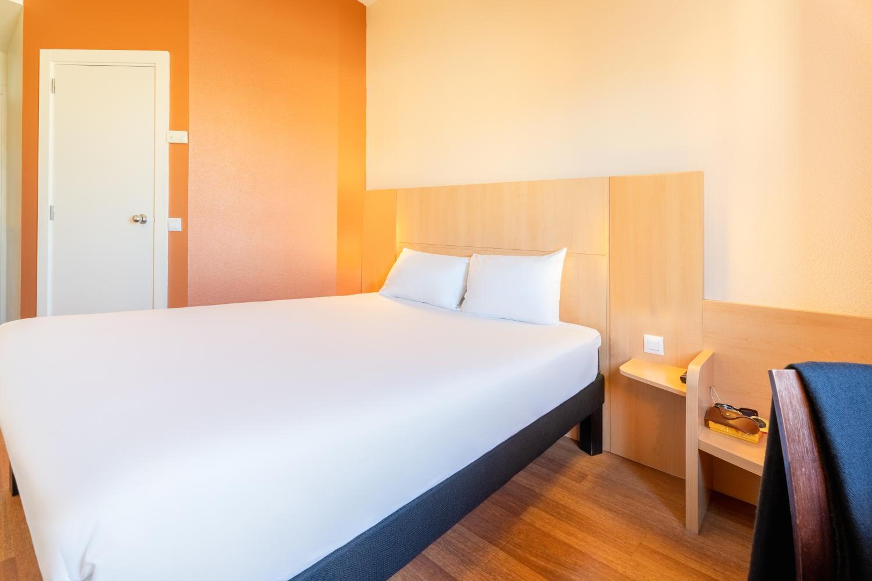 Double Room - Photo 3