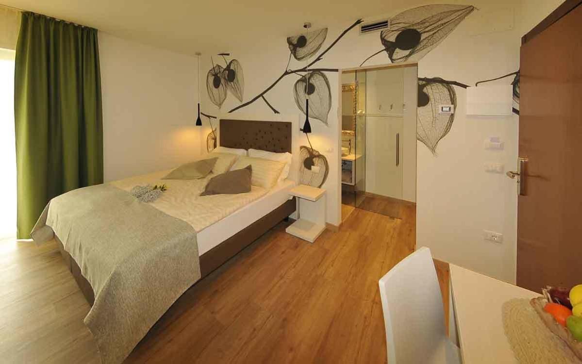Deluxe Double Room - Photo 4