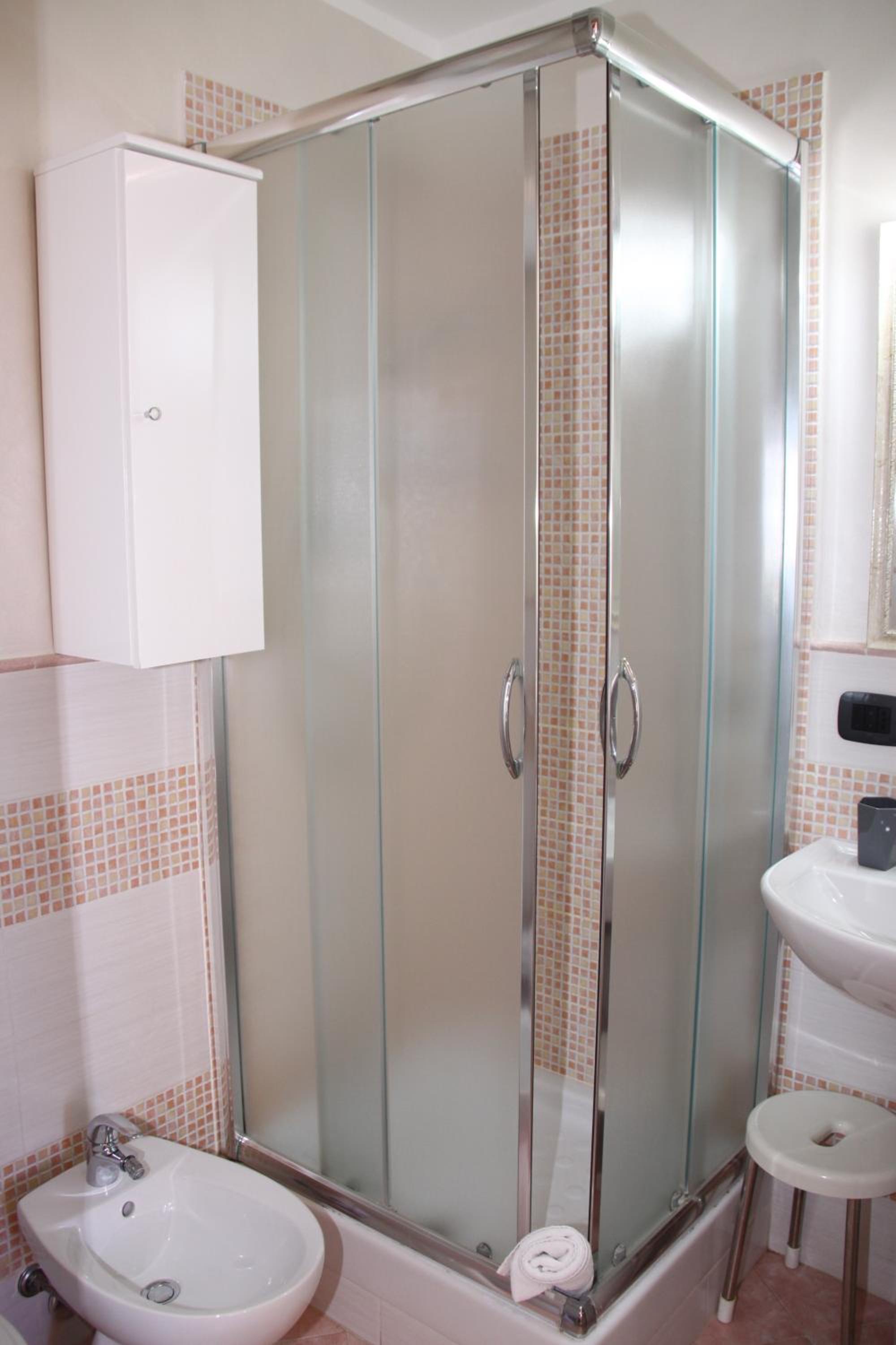 Twin Room with Sea View photo 3