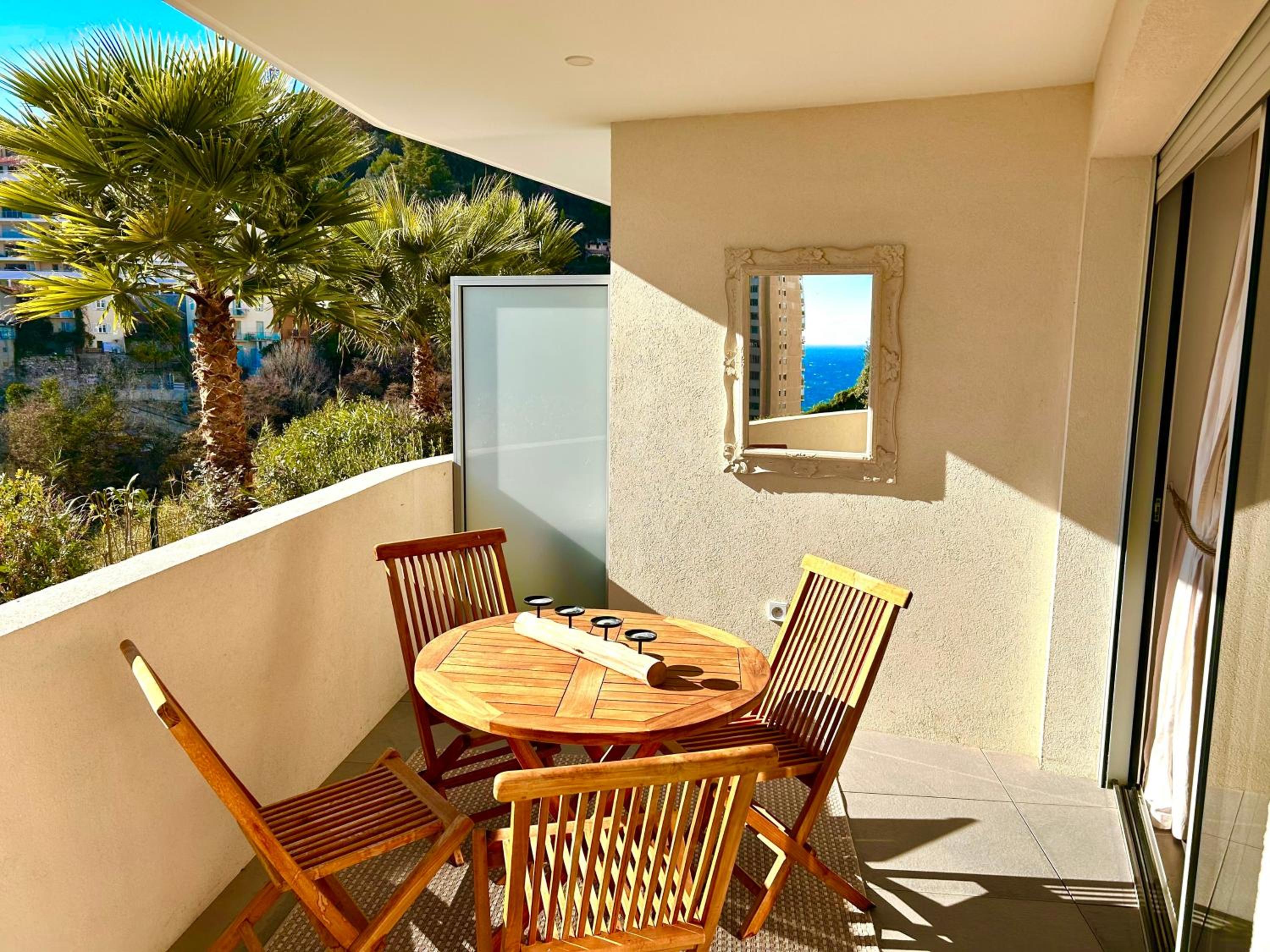 Balcony & Terrace