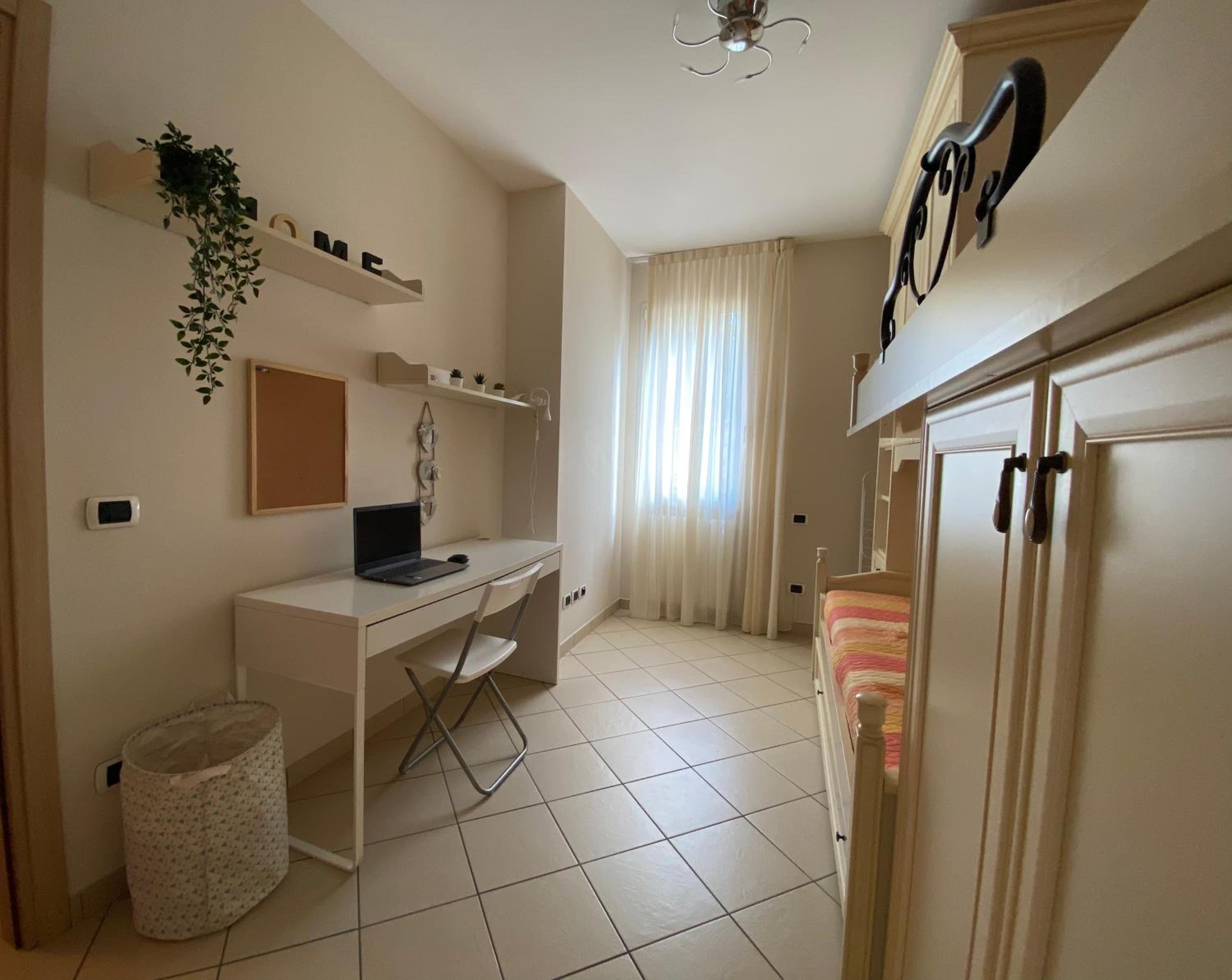 One-Bedroom Apartment photo 3